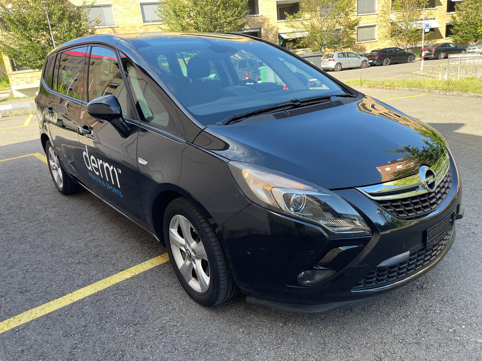 OPEL Zafira Tourer 1.6i 16V Turbo Sport-image-2