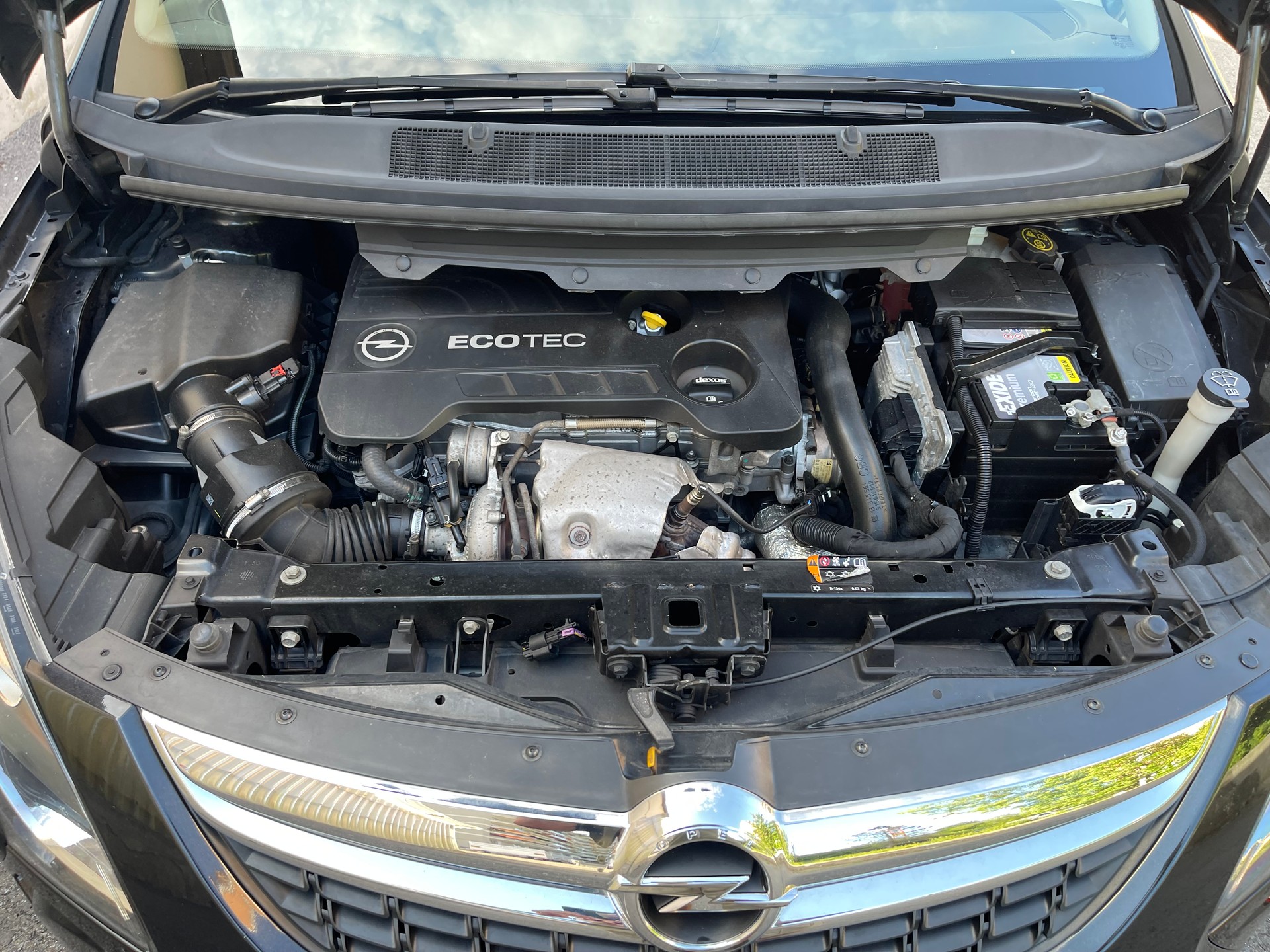 OPEL Zafira Tourer 1.6i 16V Turbo Sport-image-7