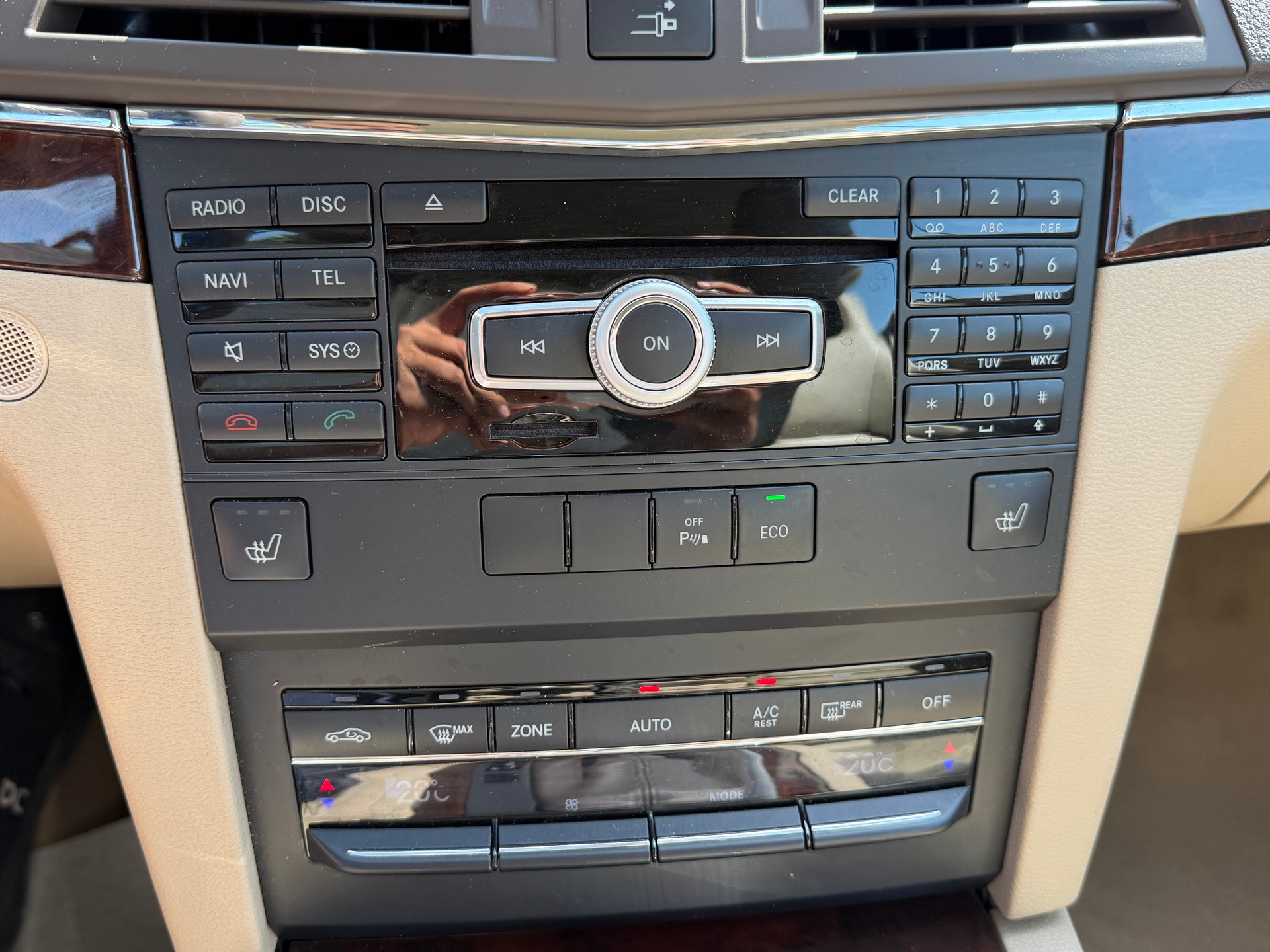 MERCEDES-BENZ E 350 CDI BlueEfficiency 7G-Tronic-image-16