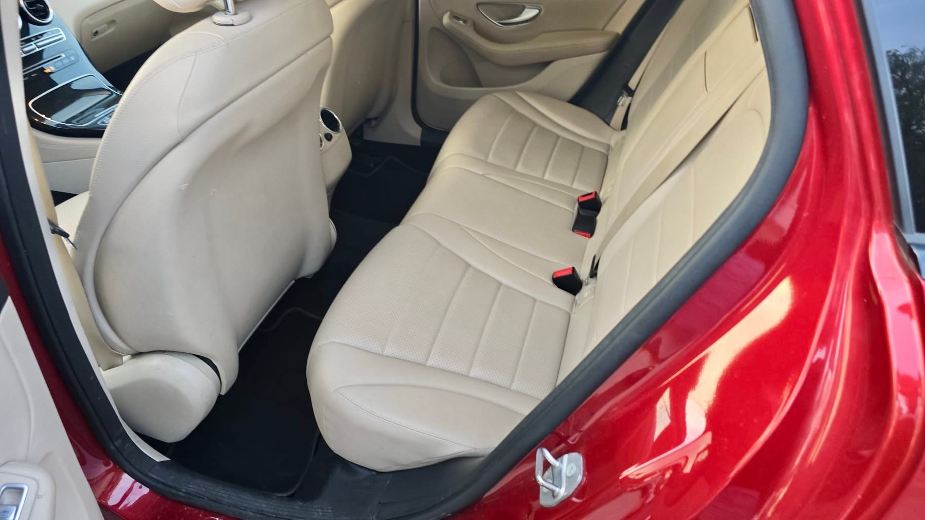 MERCEDES-BENZ GLC 250 4Matic 9G-Tronic-image-11