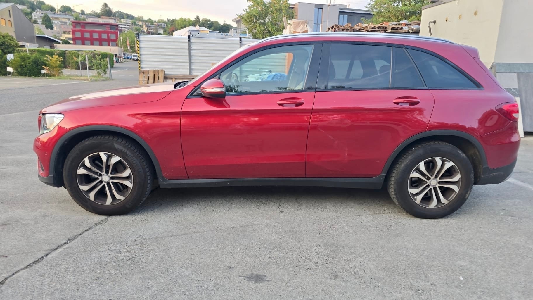 MERCEDES-BENZ GLC 250 4Matic 9G-Tronic-image-4