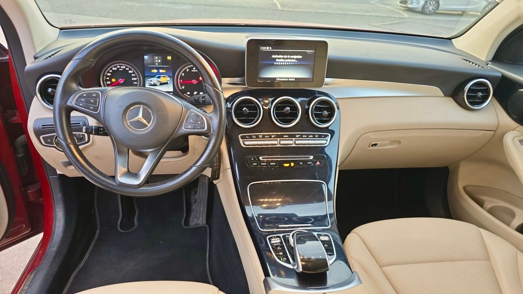 MERCEDES-BENZ GLC 250 4Matic 9G-Tronic-image-8