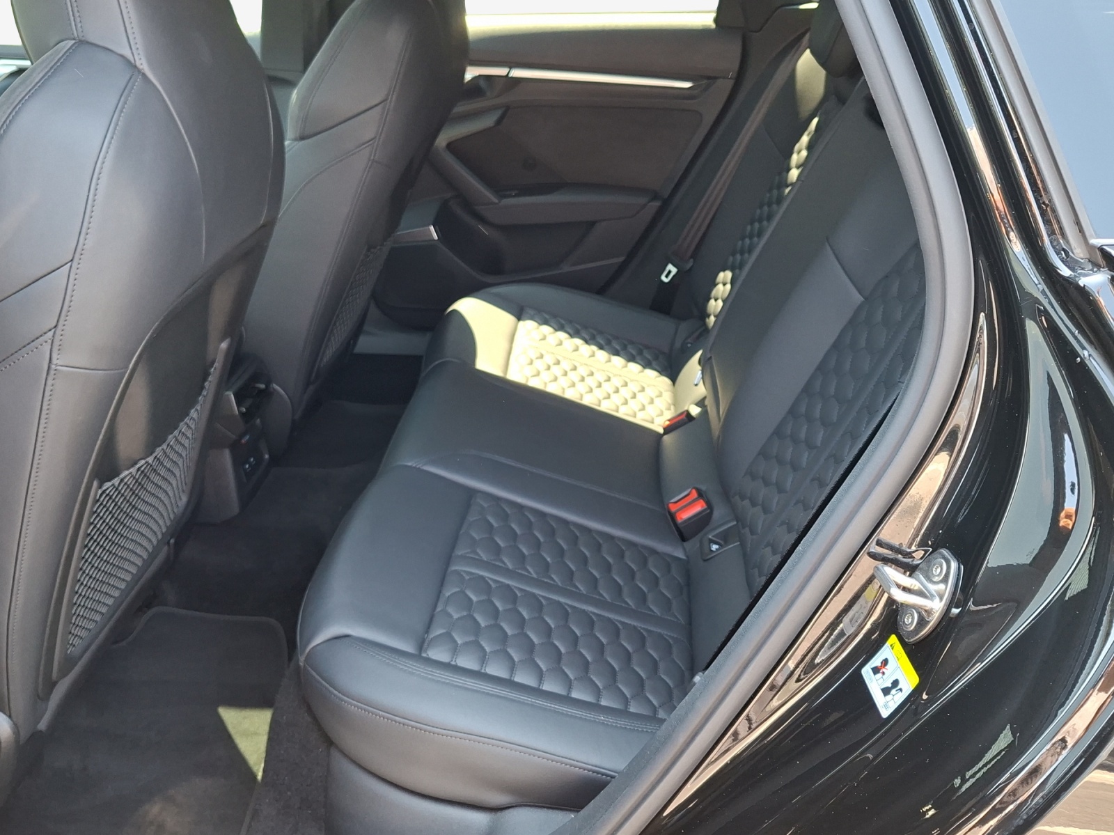AUDI RS3 Sportback 2.5 TSI quattro S-tronic-image-11