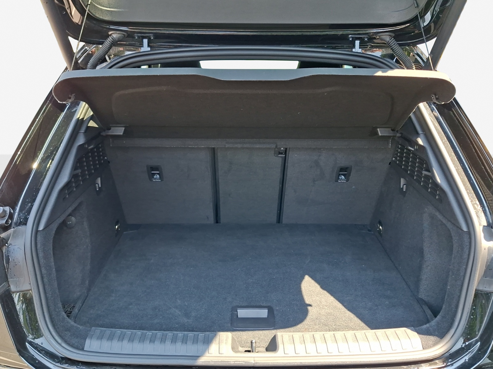 AUDI RS3 Sportback 2.5 TSI quattro S-tronic-image-12