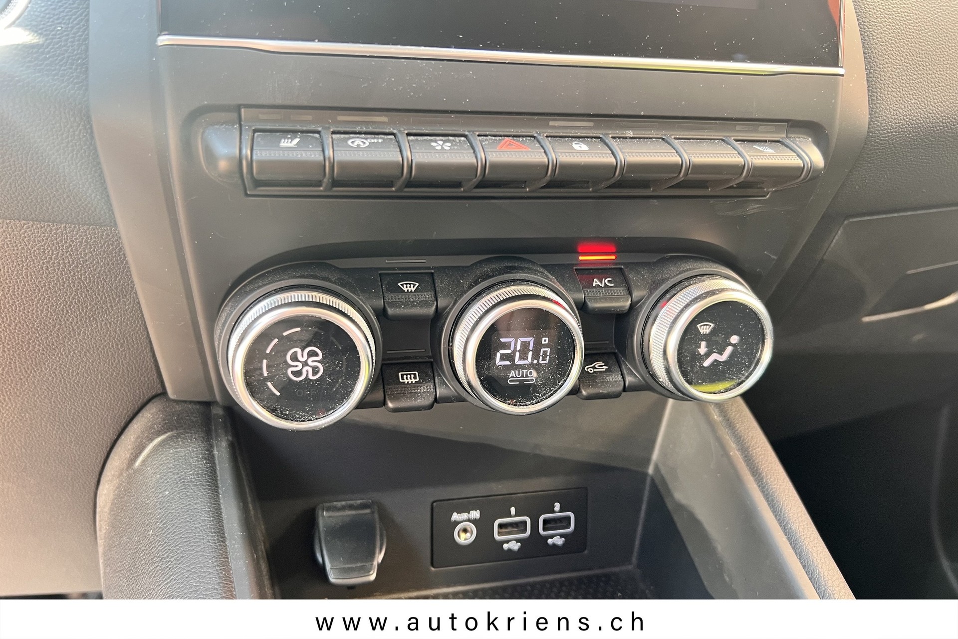 RENAULT Captur 1.3 TCe Techno EDC-image-8