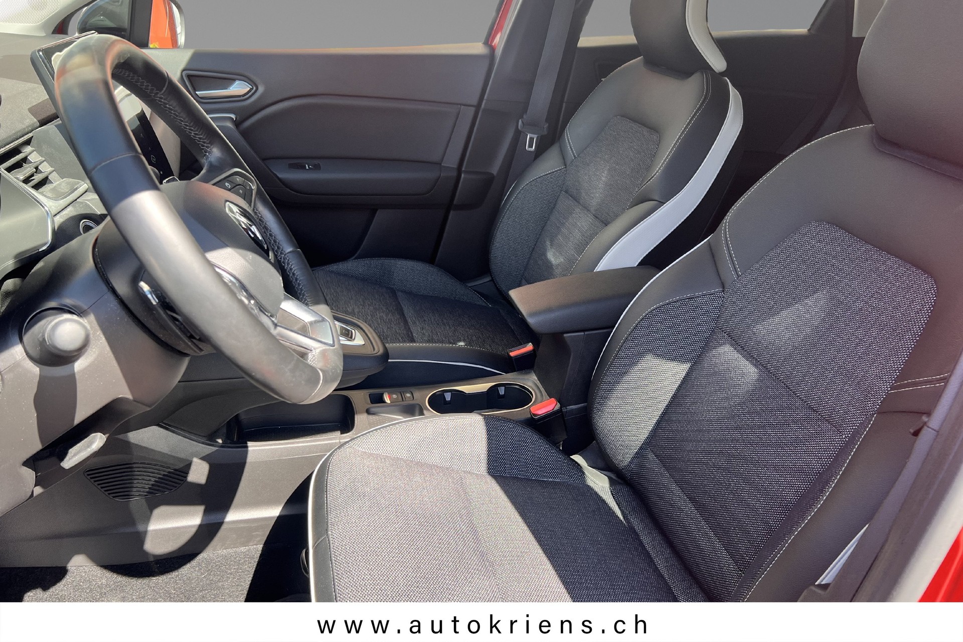 RENAULT Captur 1.3 TCe Techno EDC-image-7