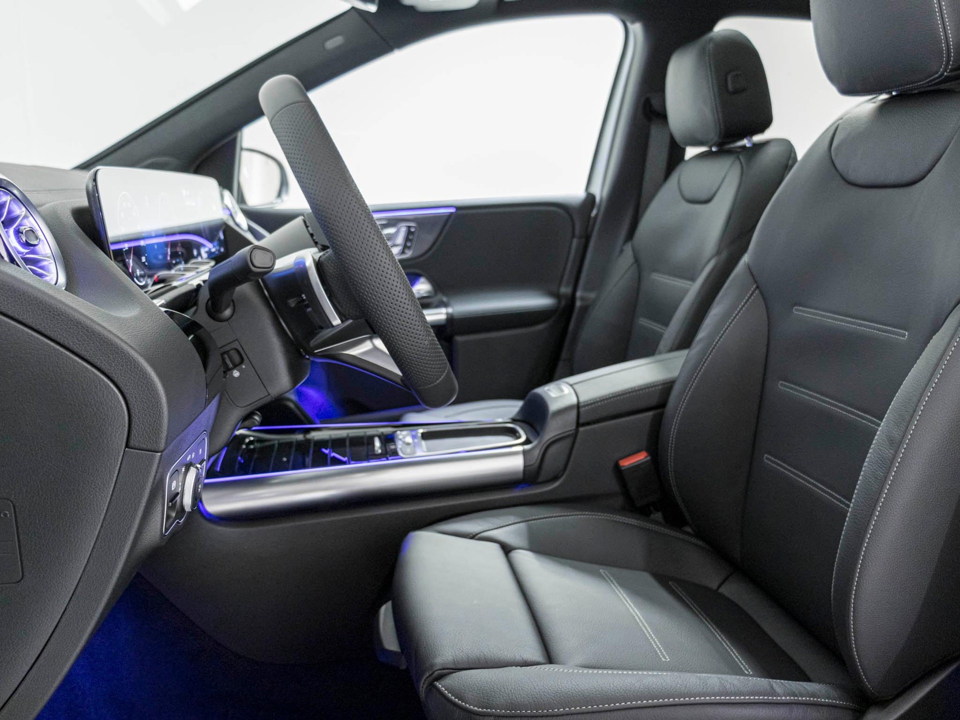 MERCEDES-BENZ B 200-image-7
