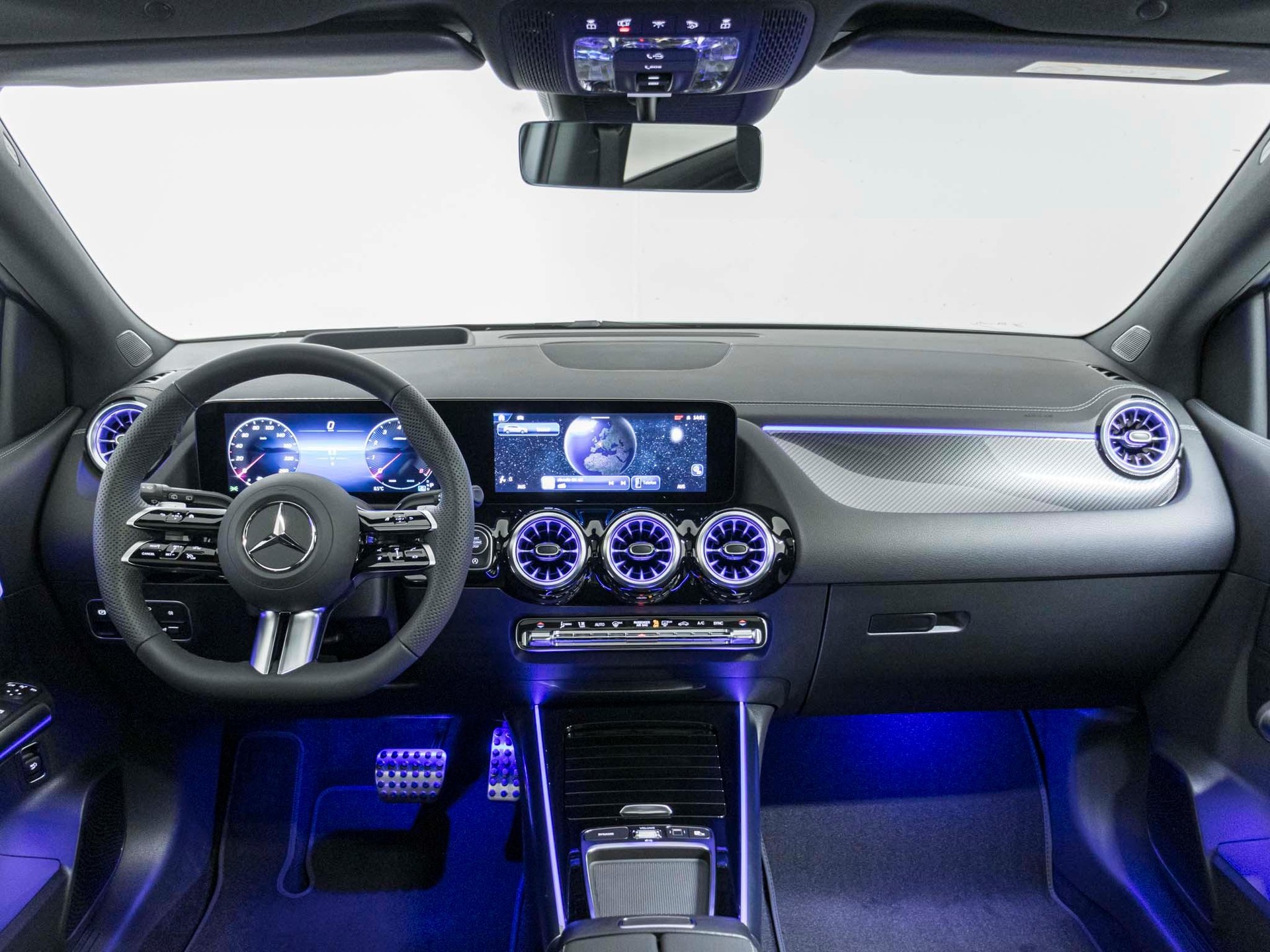 MERCEDES-BENZ B 200-image-11