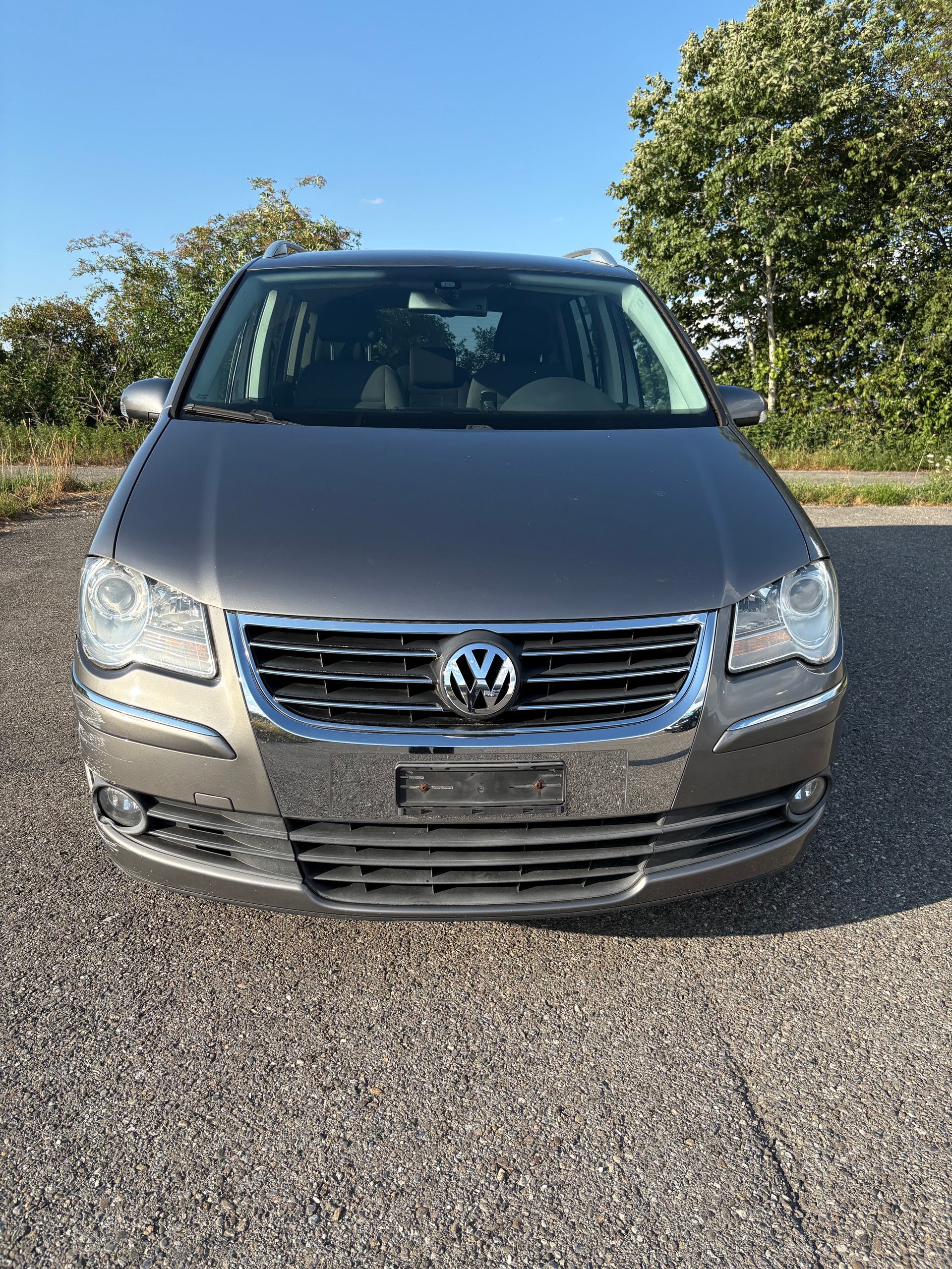 VW Touran 2.0 TDI Trendline-image-2