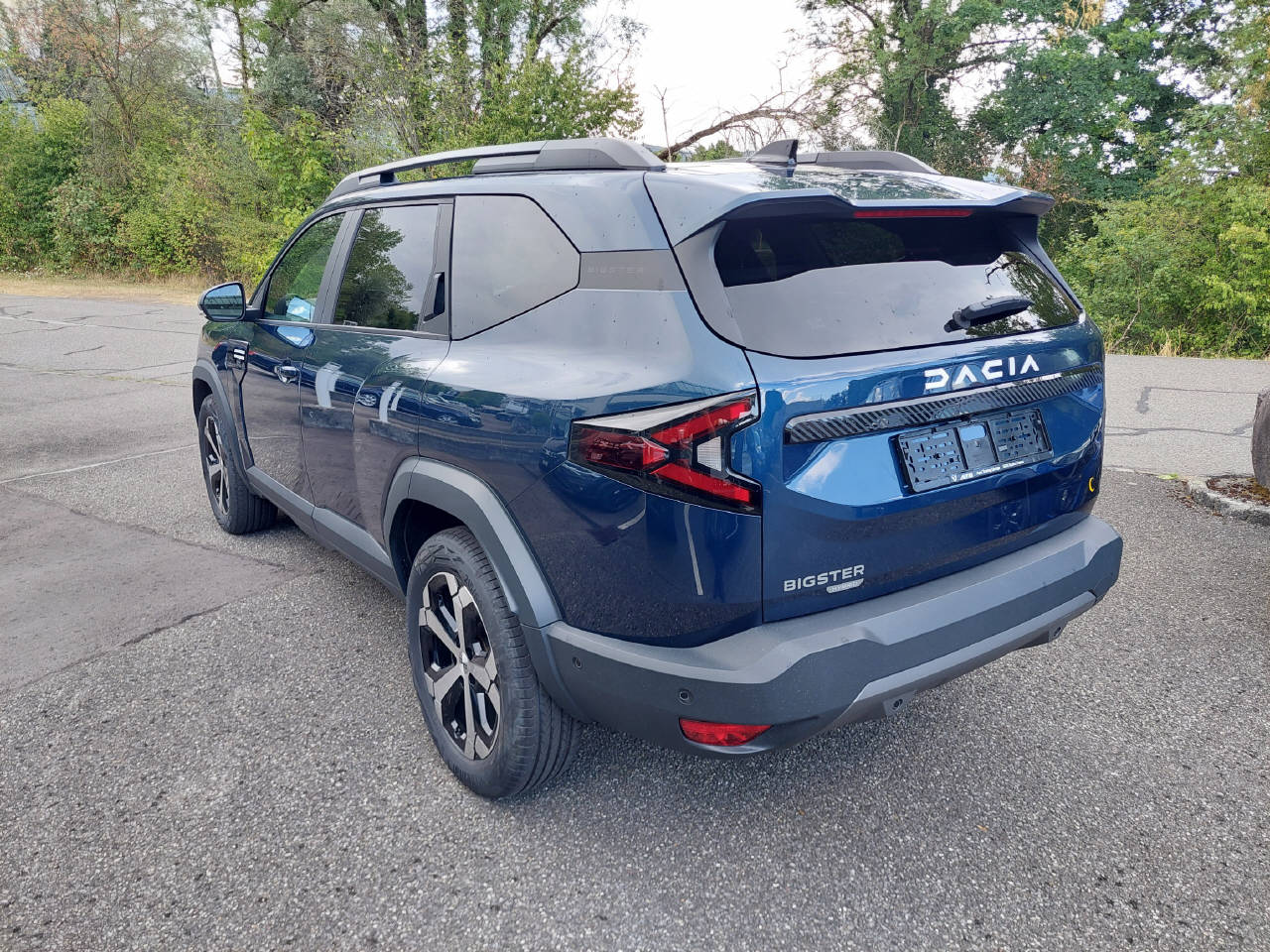 DACIA Bigster 1.8 Hybrid Journey-image-3