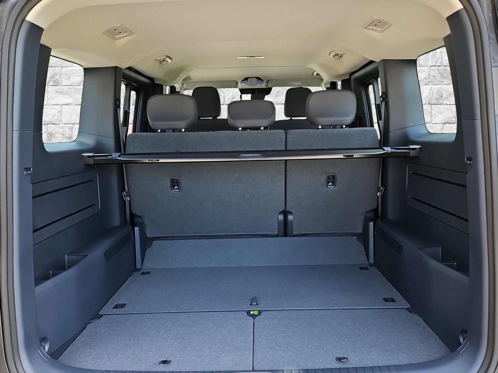 KIA PV5 Passenger 71.2 kWh Elite-image-8