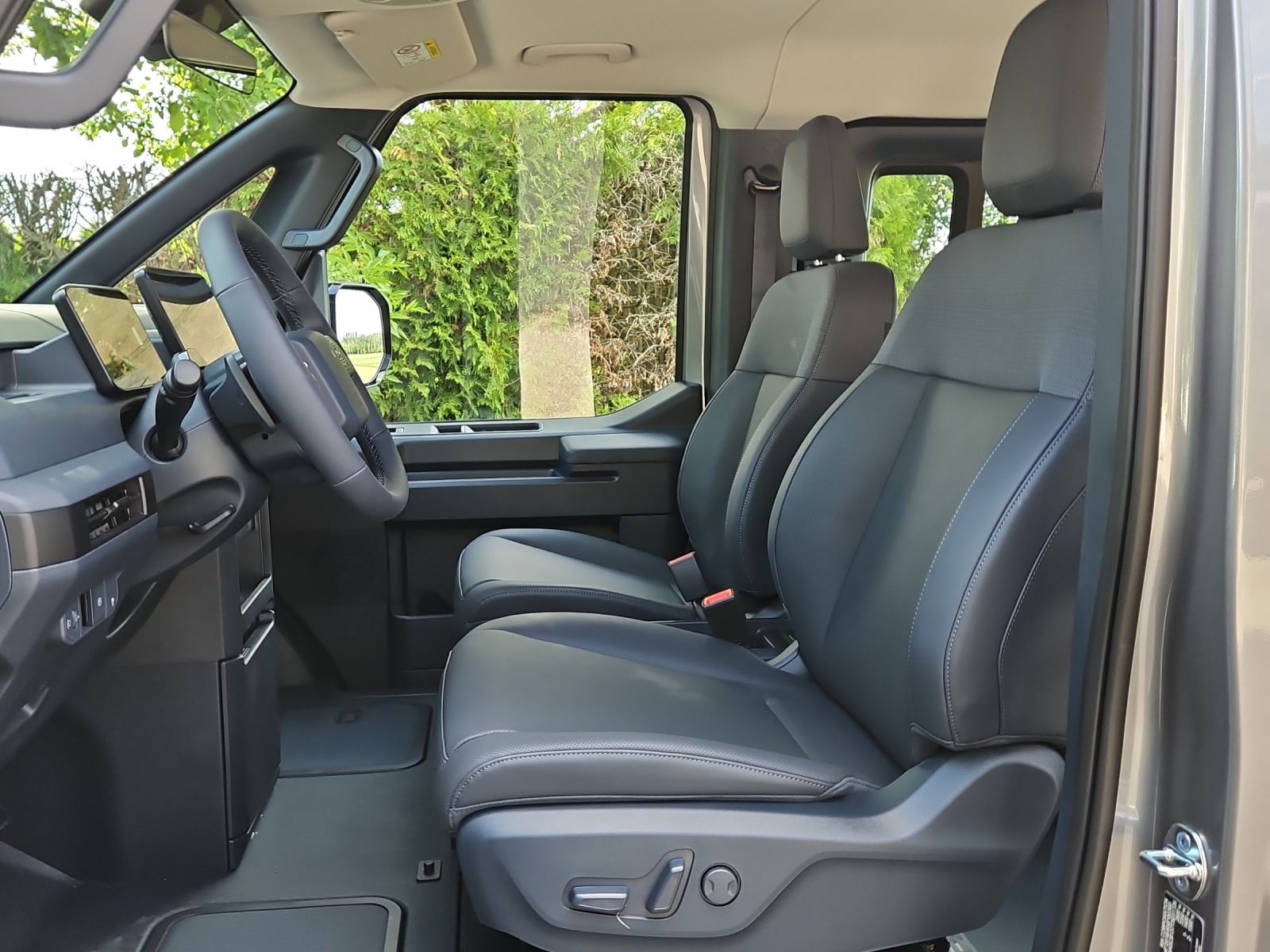 KIA PV5 Passenger 71.2 kWh Elite-image-6