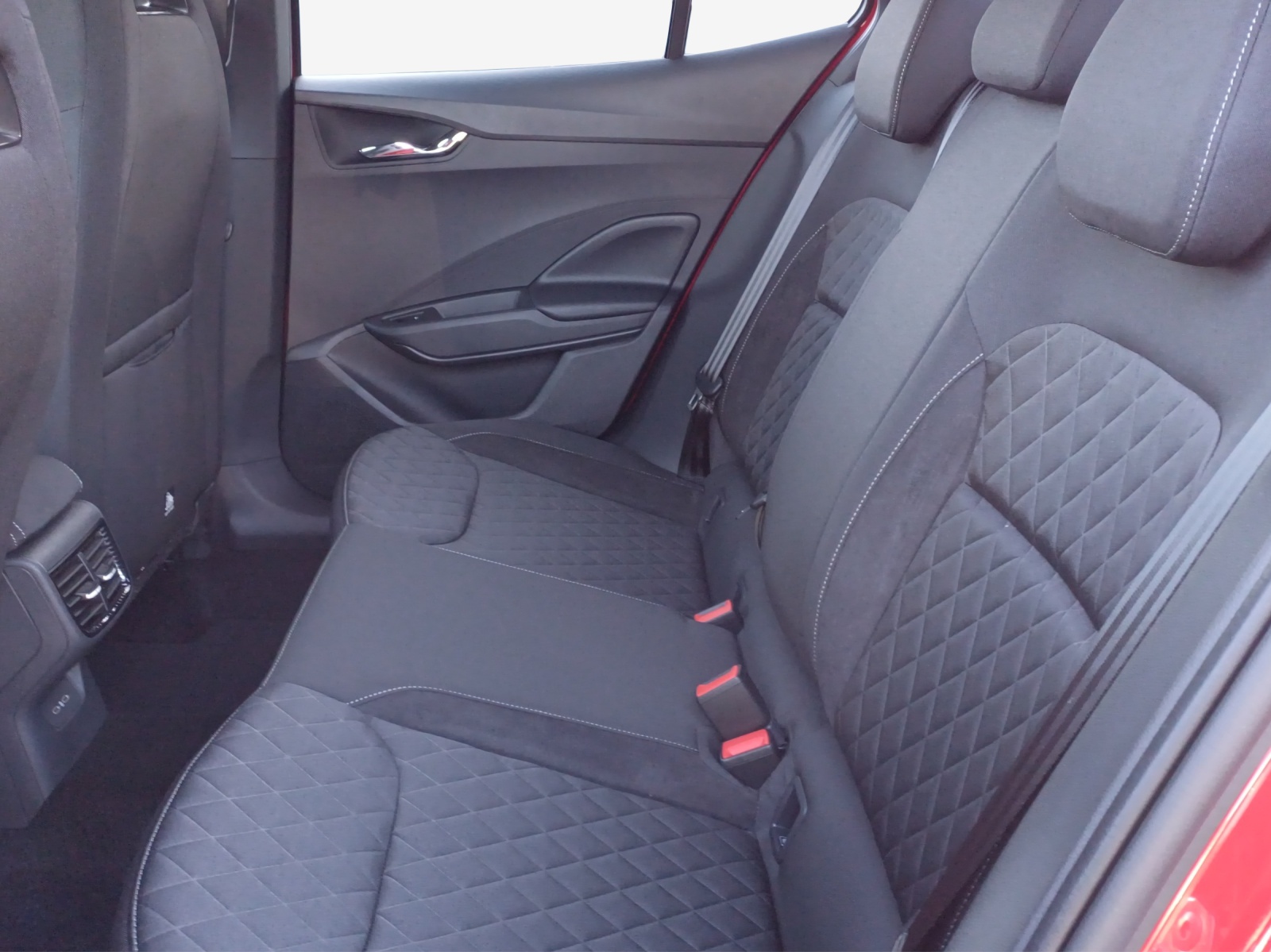 SKODA Fabia 1.5 TSI Dynamic DSG-image-11