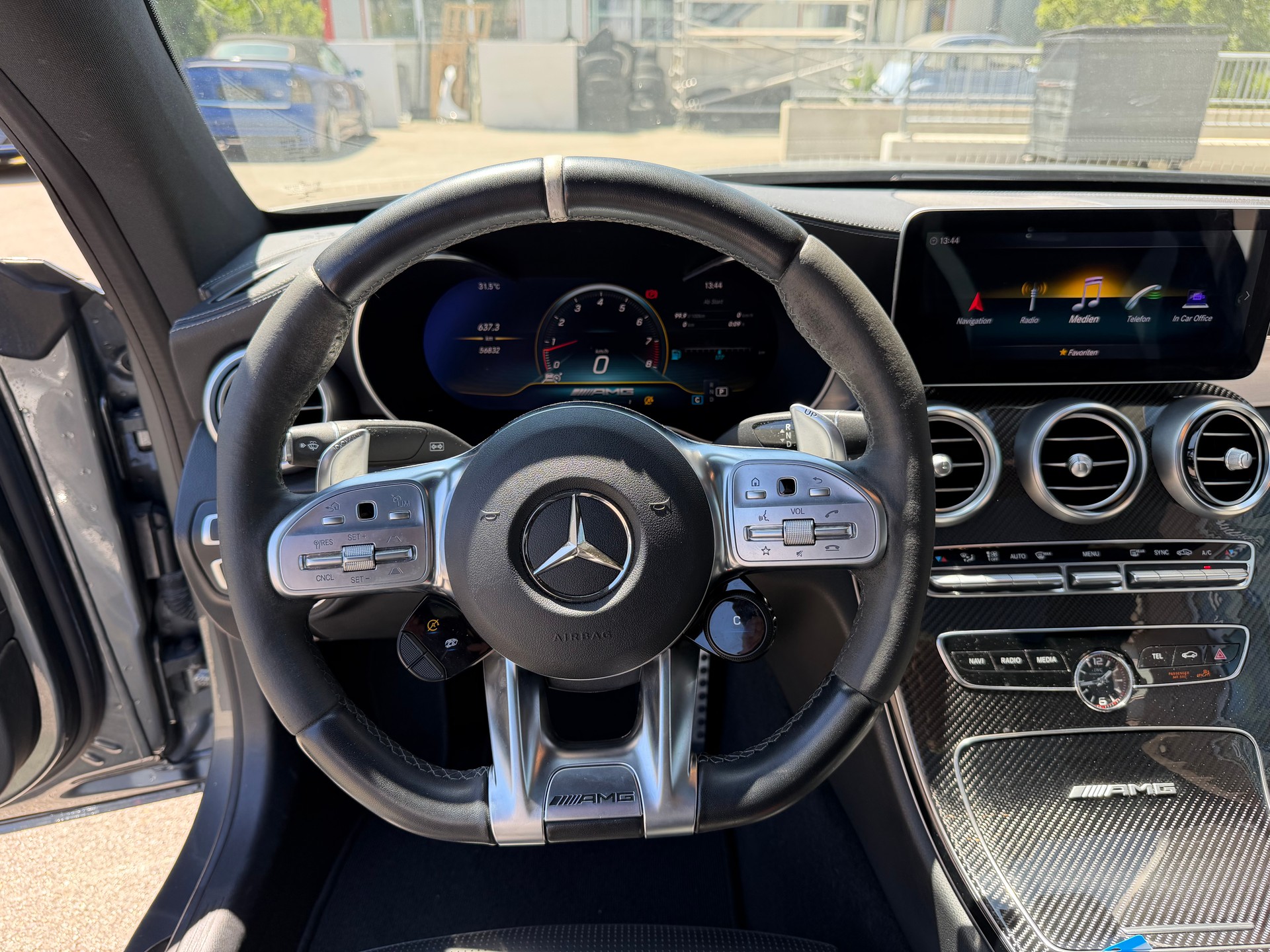 MERCEDES-BENZ C 63 S AMG 9G-tronic-image-13