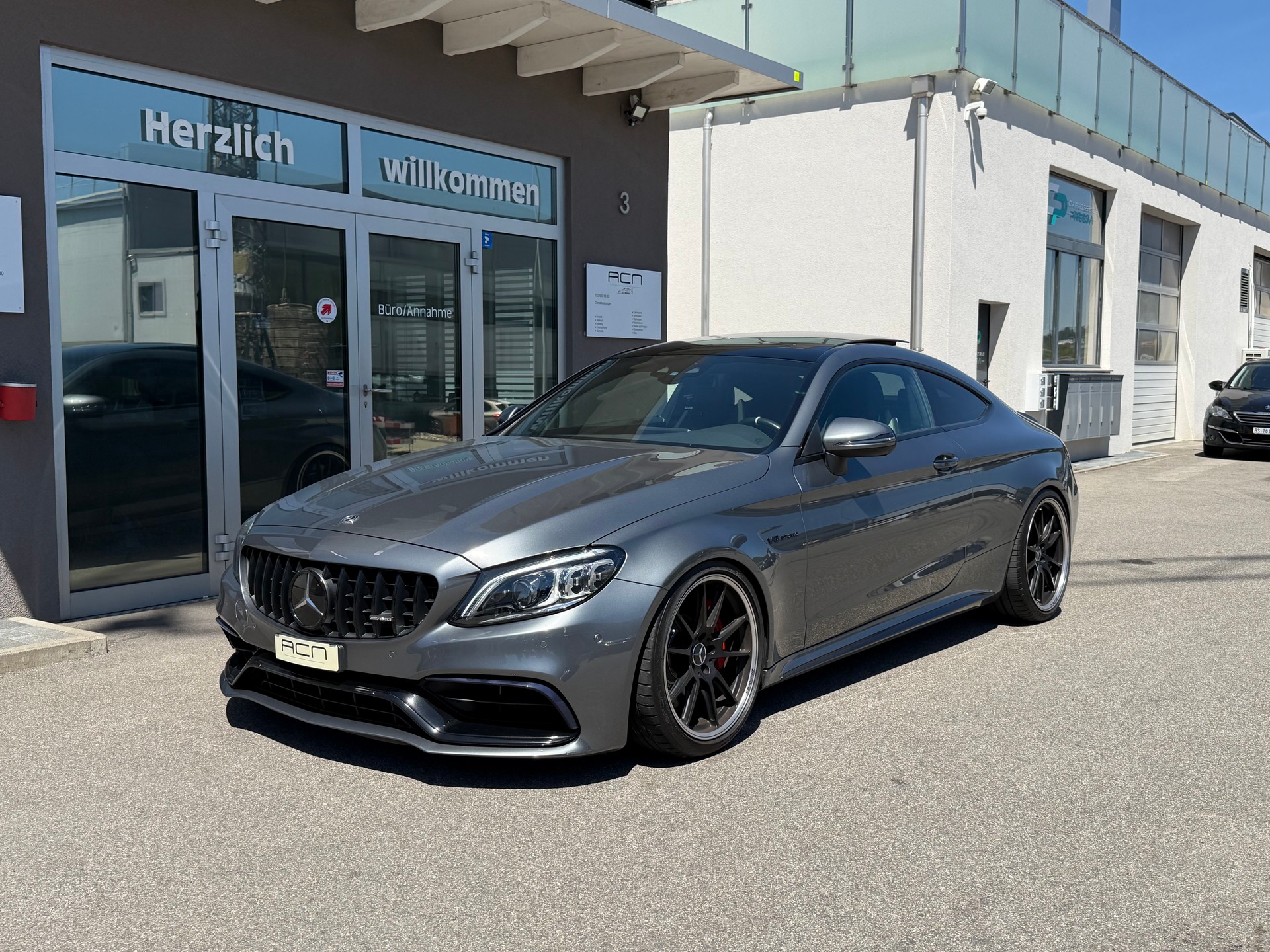 MERCEDES-BENZ C 63 S AMG 9G-tronic-showroom-element-2