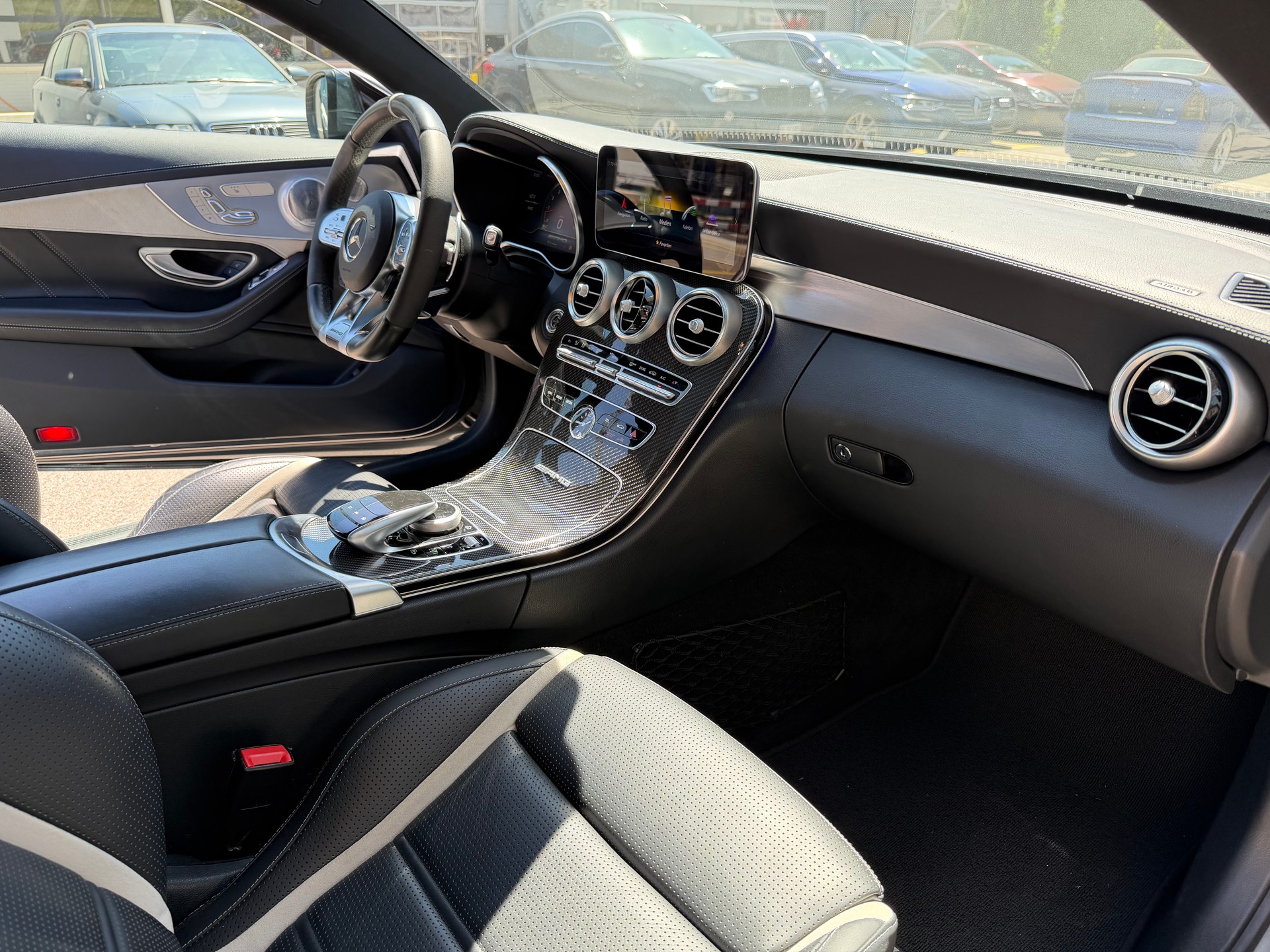 MERCEDES-BENZ C 63 S AMG 9G-tronic-image-15