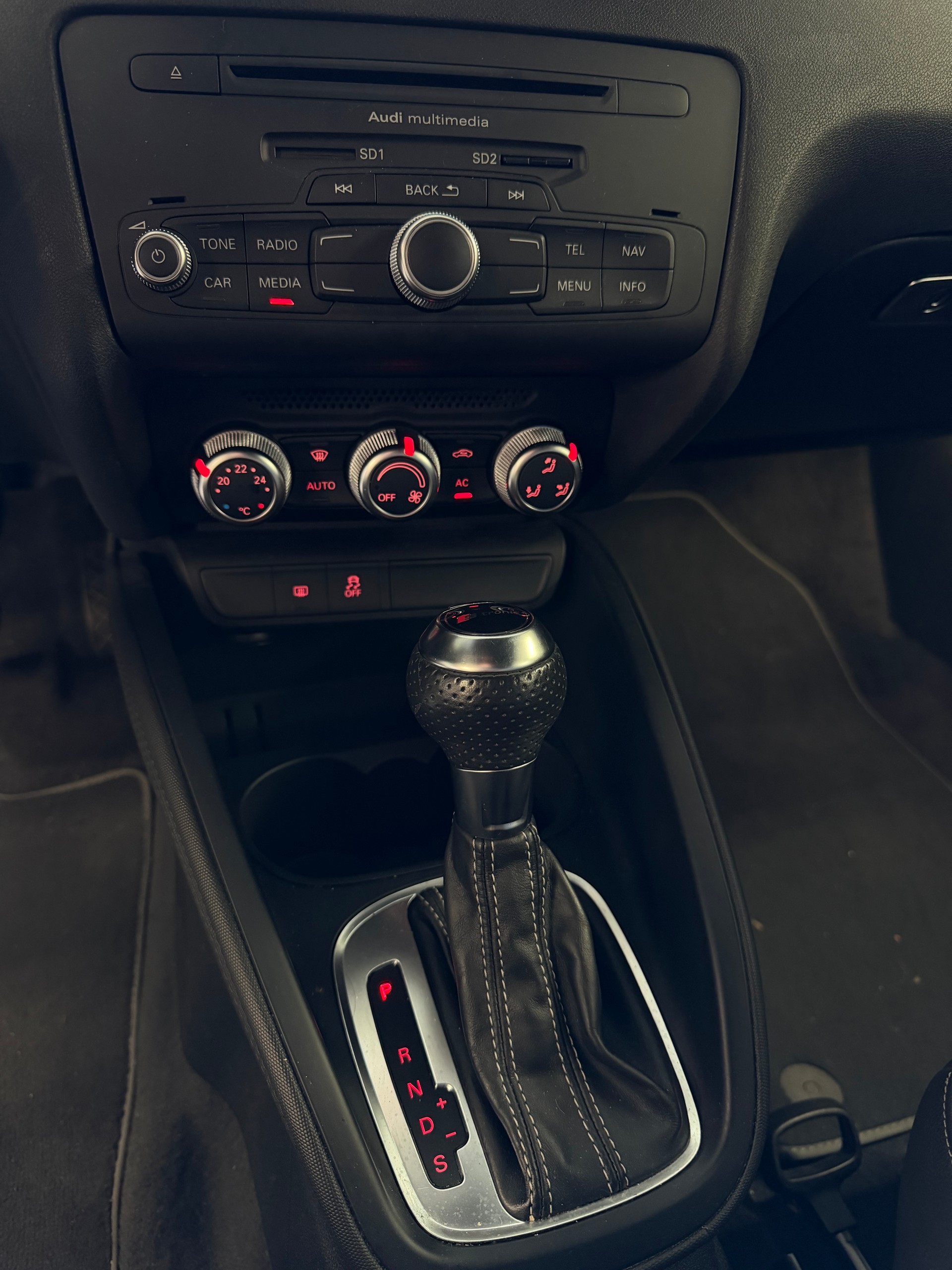 AUDI A1 1.4 TFSI S-Line-image-9