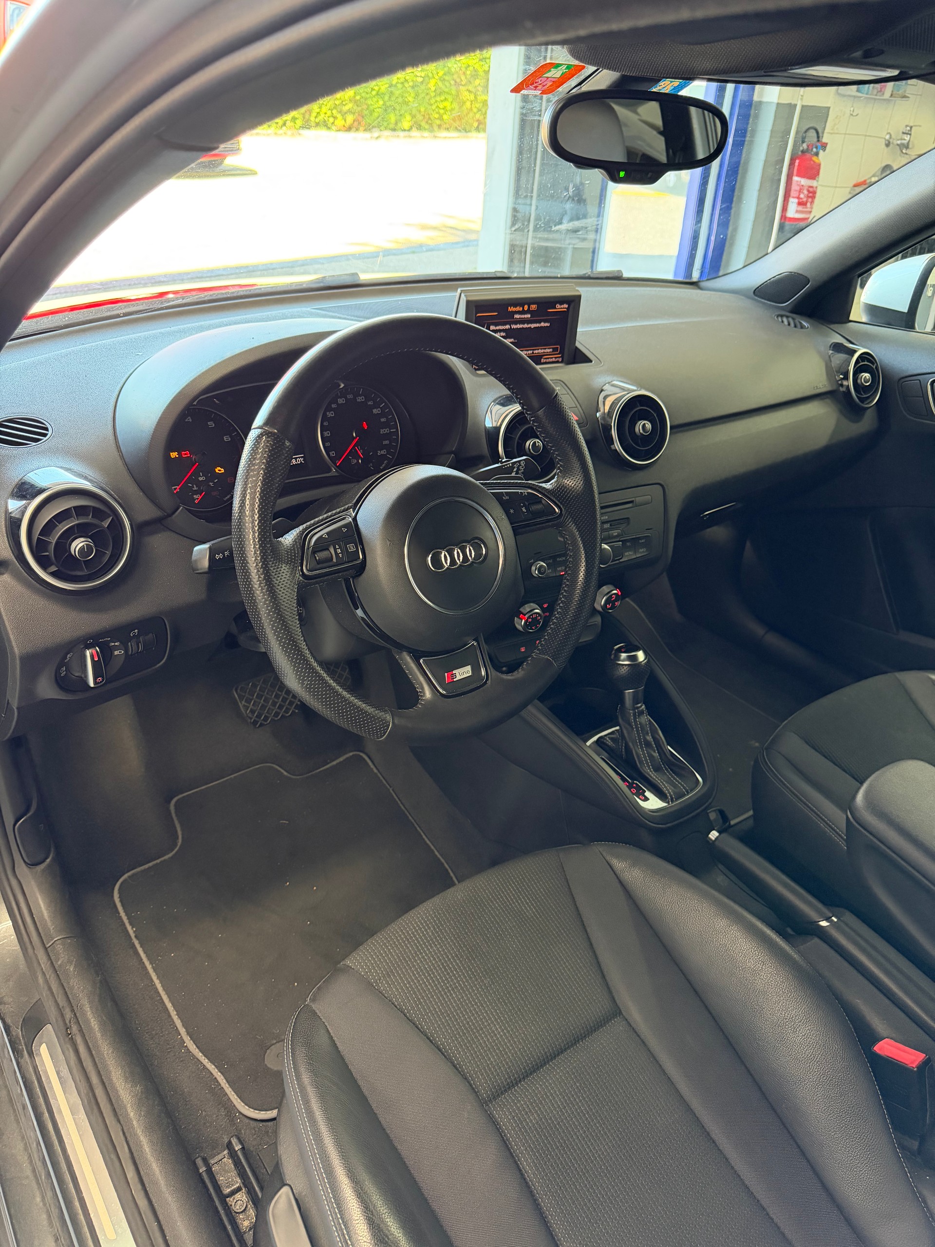 AUDI A1 1.4 TFSI S-Line-image-7