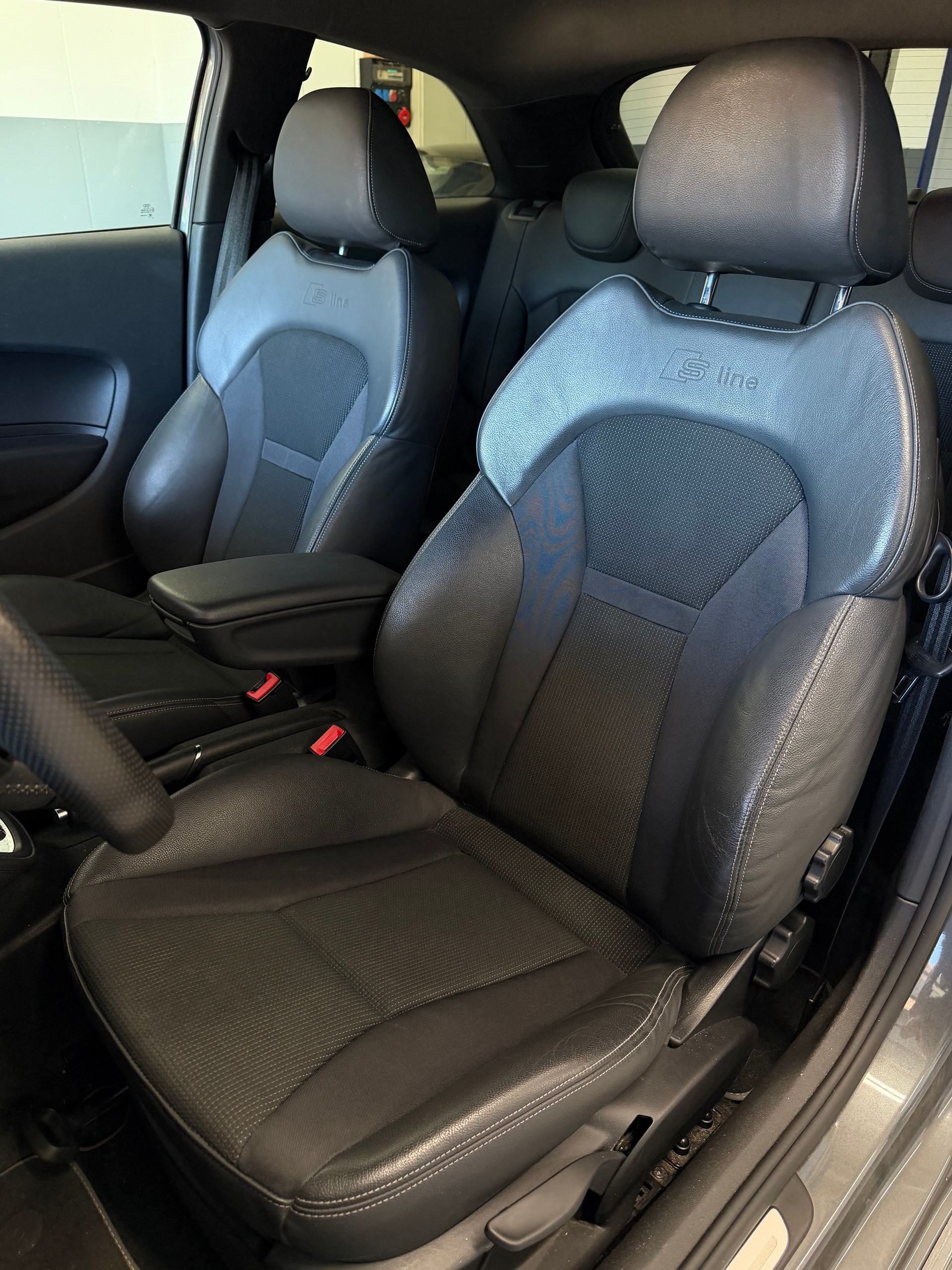 AUDI A1 1.4 TFSI S-Line-image-11