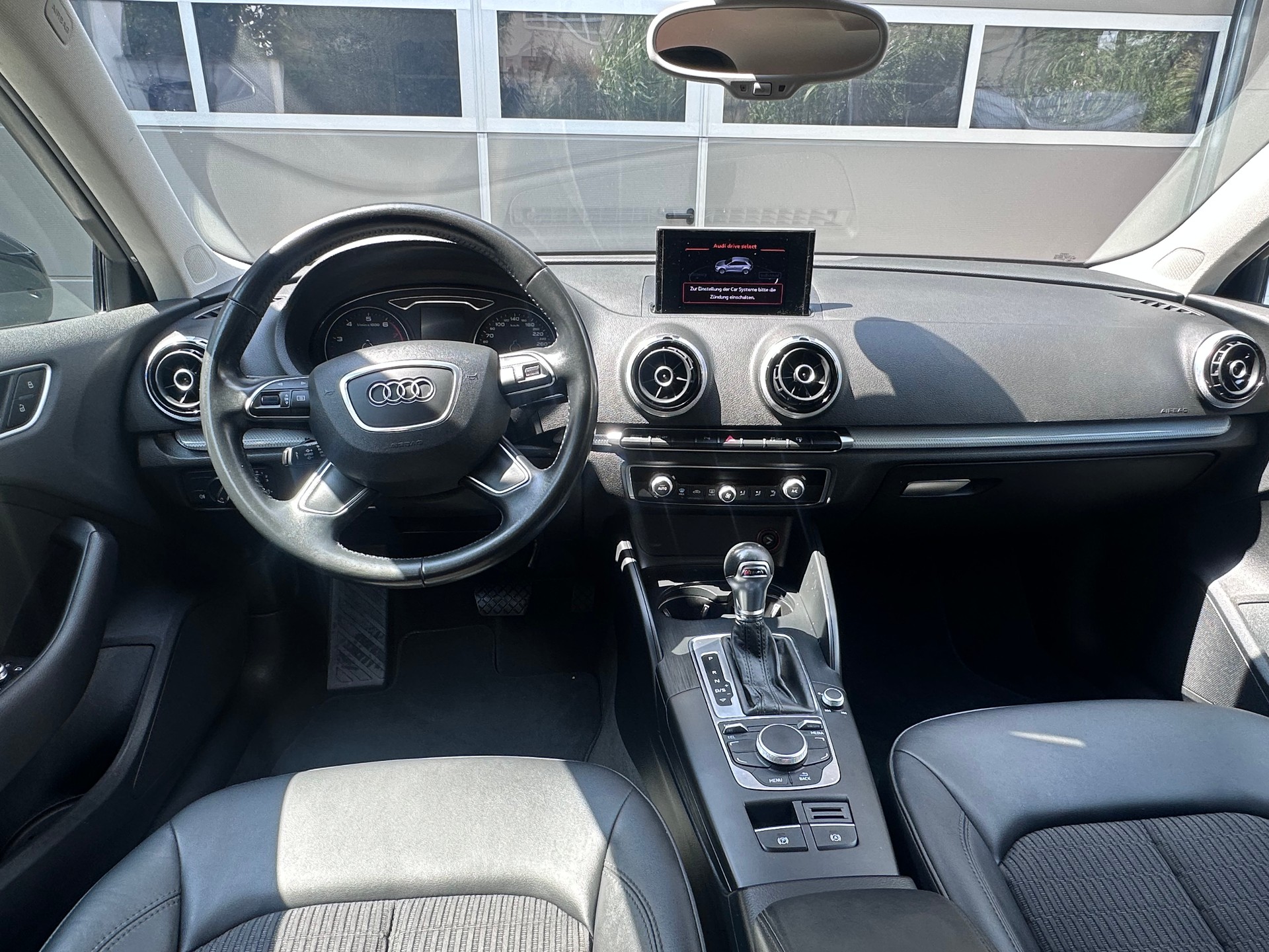 AUDI 1.4 T FSI ultra Ambiente S-Tr-image-7