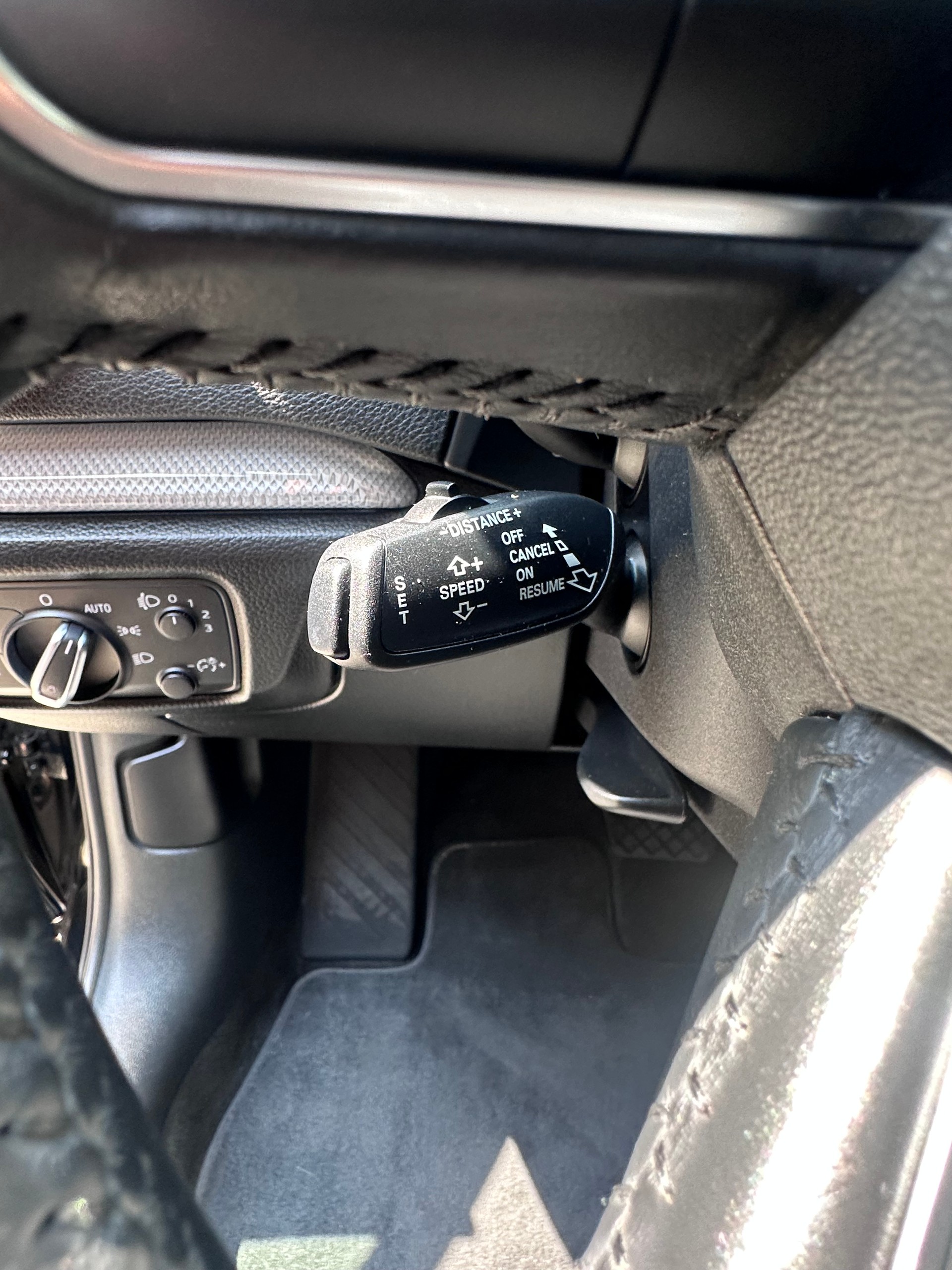 AUDI 1.4 T FSI ultra Ambiente S-Tr-image-13