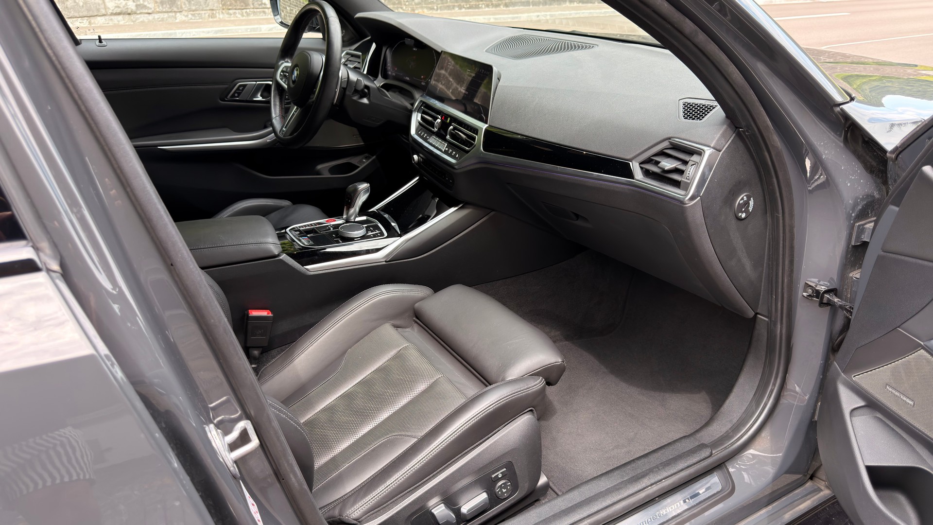 BMW M3 Competition-image-14