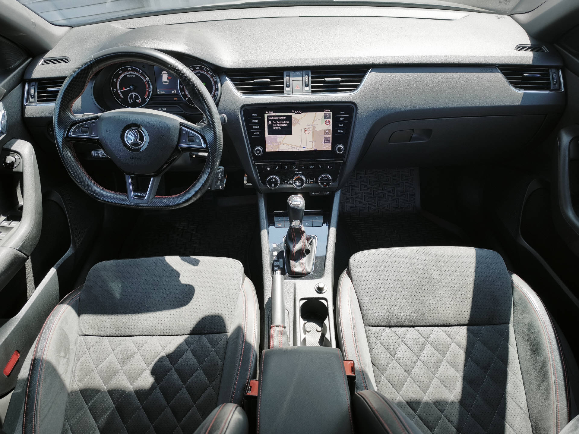 SKODA Octavia Combi 2.0 TSI 245 RS DSG-image-7