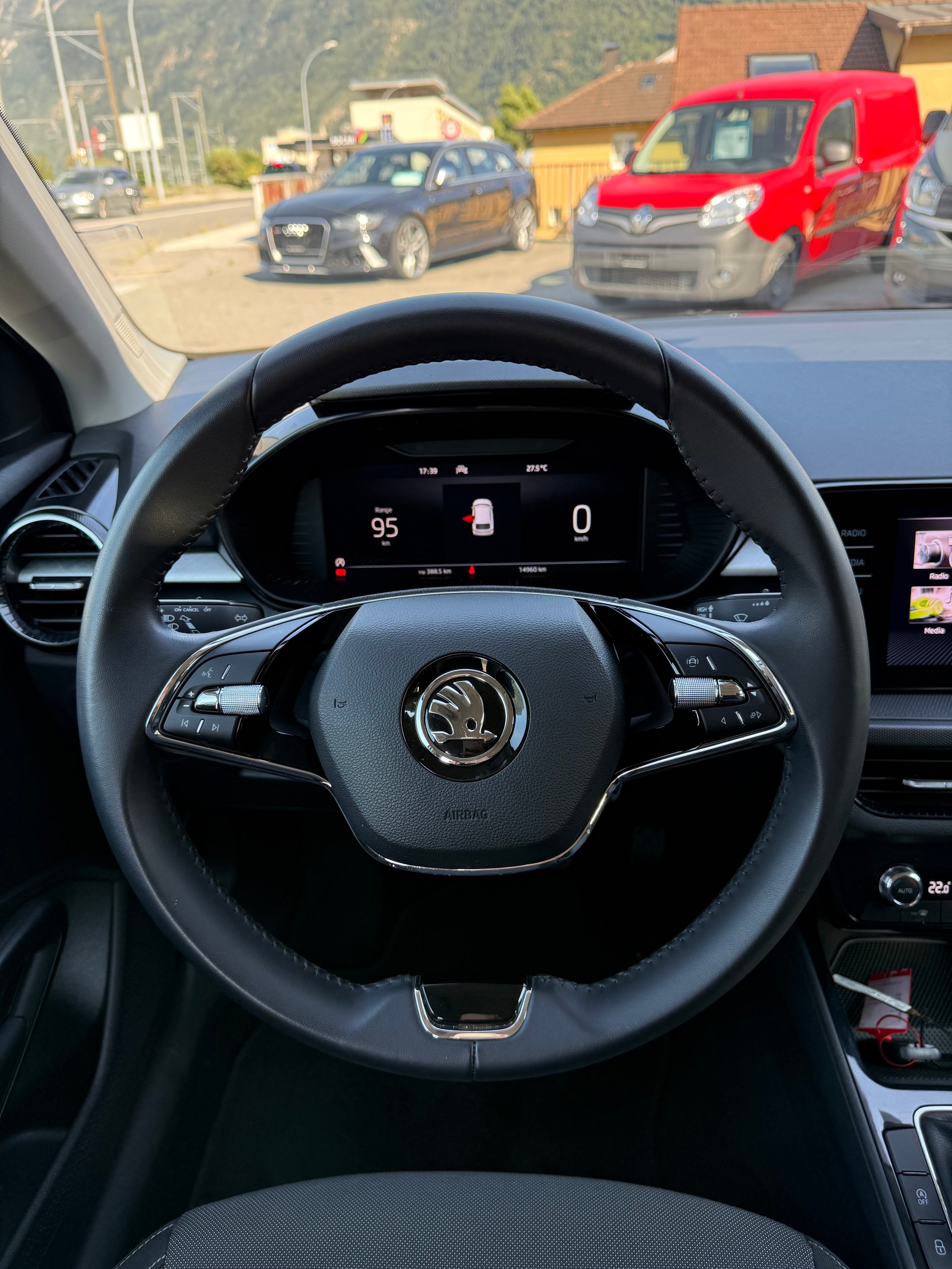 SKODA Fabia 1.0 TSI Ambition-image-10