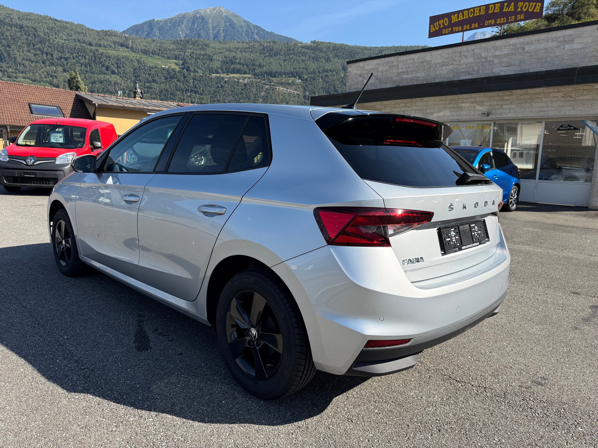 SKODA Fabia 1.0 TSI Ambition-image-8