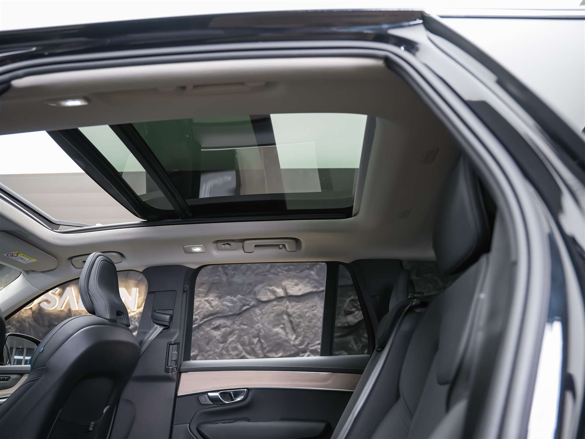 VOLVO XC90 B5 AWD Plus Bright Geartronic *Facelift*7 Sitze*Panorama*-image-12