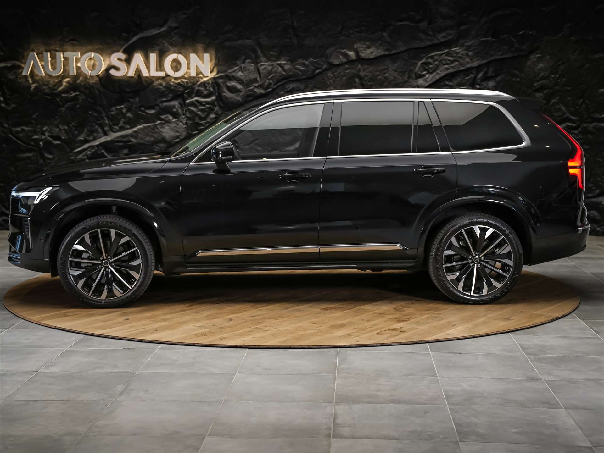 VOLVO XC90 B5 AWD Plus Bright Geartronic *Facelift*7 Sitze*Panorama*-image-1