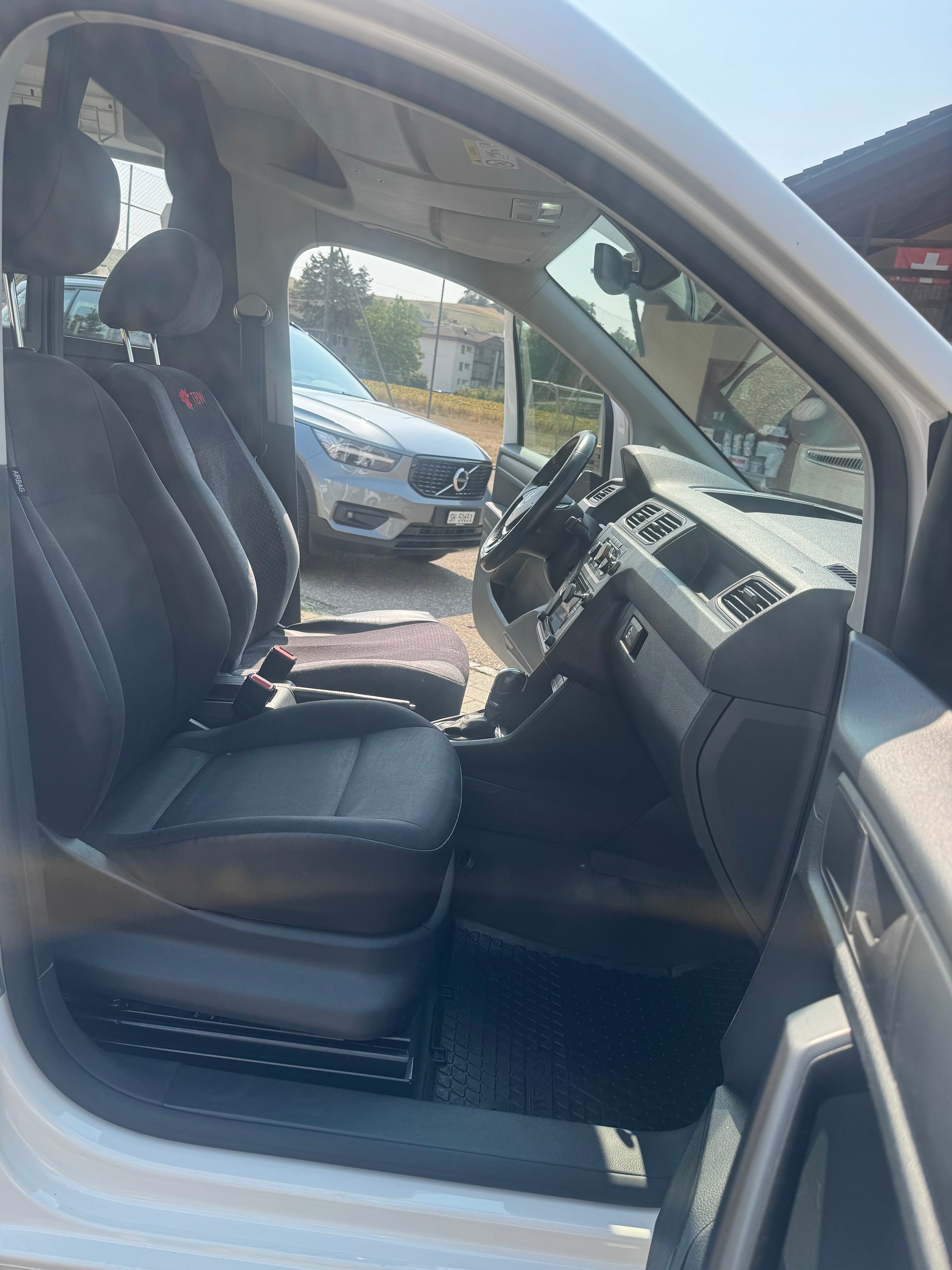 VW Caddy 1.4TGI BlueMotion Technology DSG-image-9