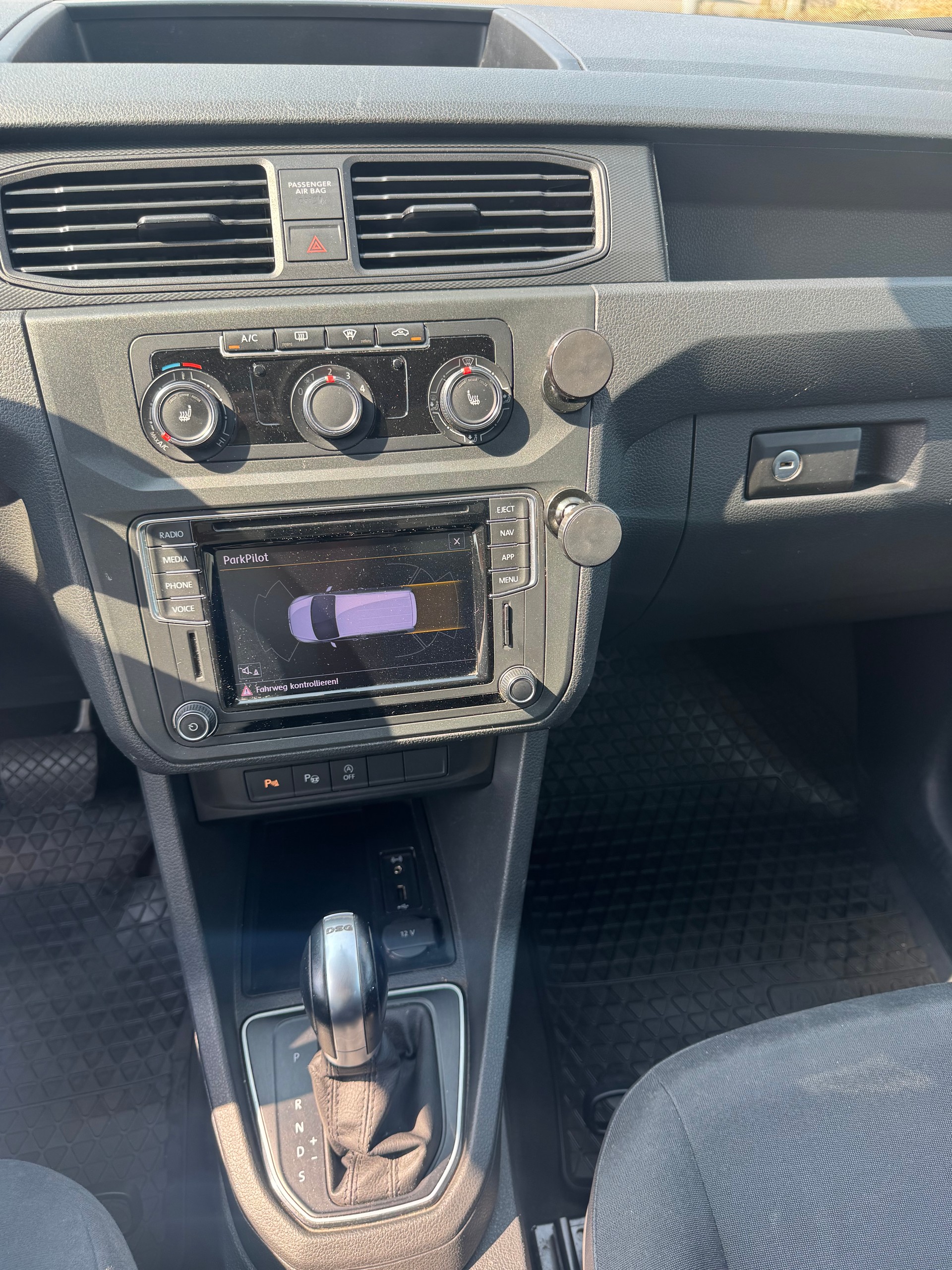 VW Caddy 1.4TGI BlueMotion Technology DSG-image-14