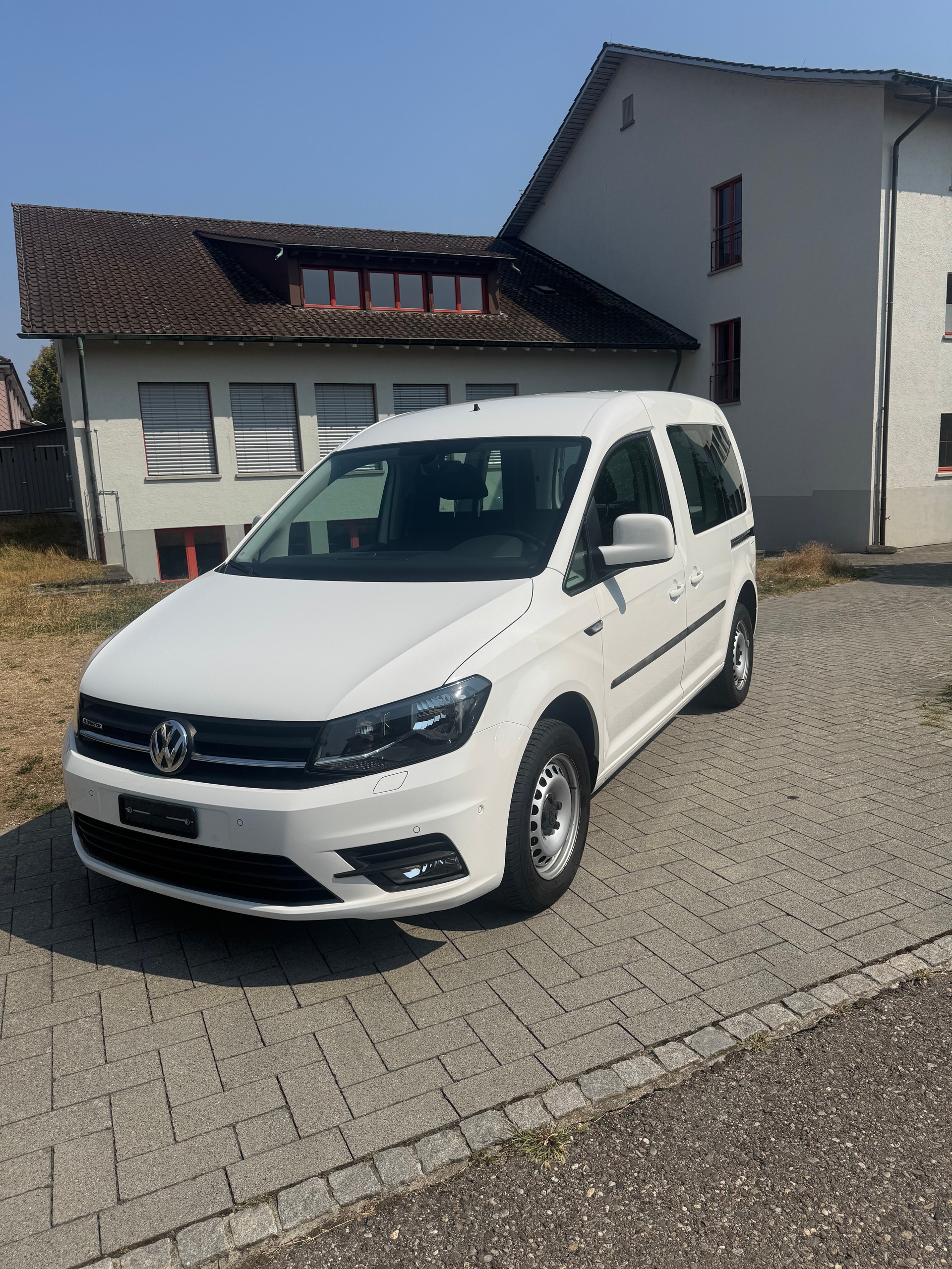 VW Caddy 1.4TGI BlueMotion Technology DSG-image-2