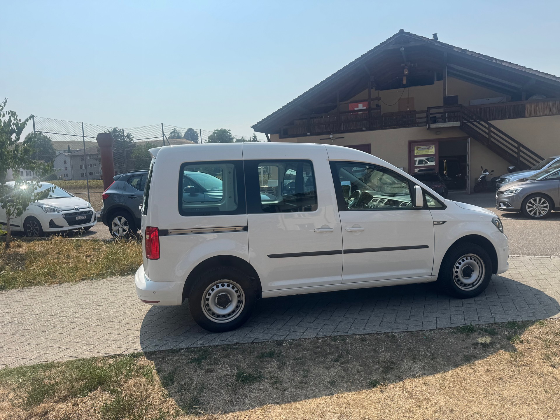 VW Caddy 1.4TGI BlueMotion Technology DSG-image-7