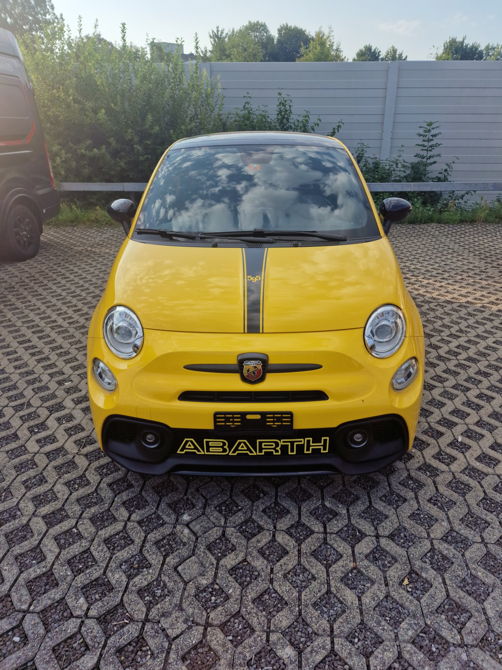 FIAT 595 1.4 16V Turbo Abarth Competizione-image-1