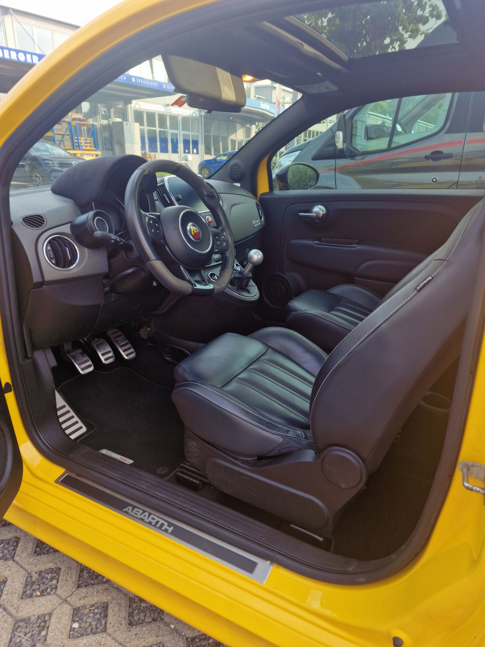 FIAT 595 1.4 16V Turbo Abarth Competizione-image-5