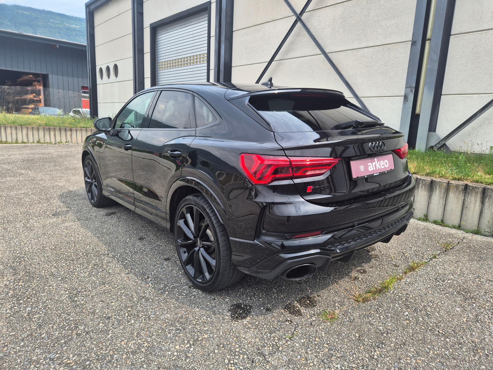 AUDI RS Q3 Sportback quattro S tronic-image-3