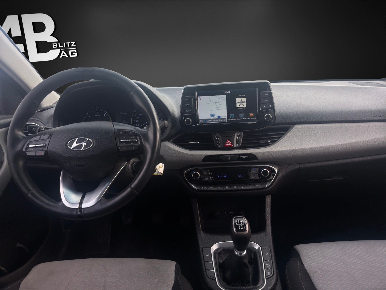 HYUNDAI i30 Wagon 1.6 CRDi Vertex-image-10
