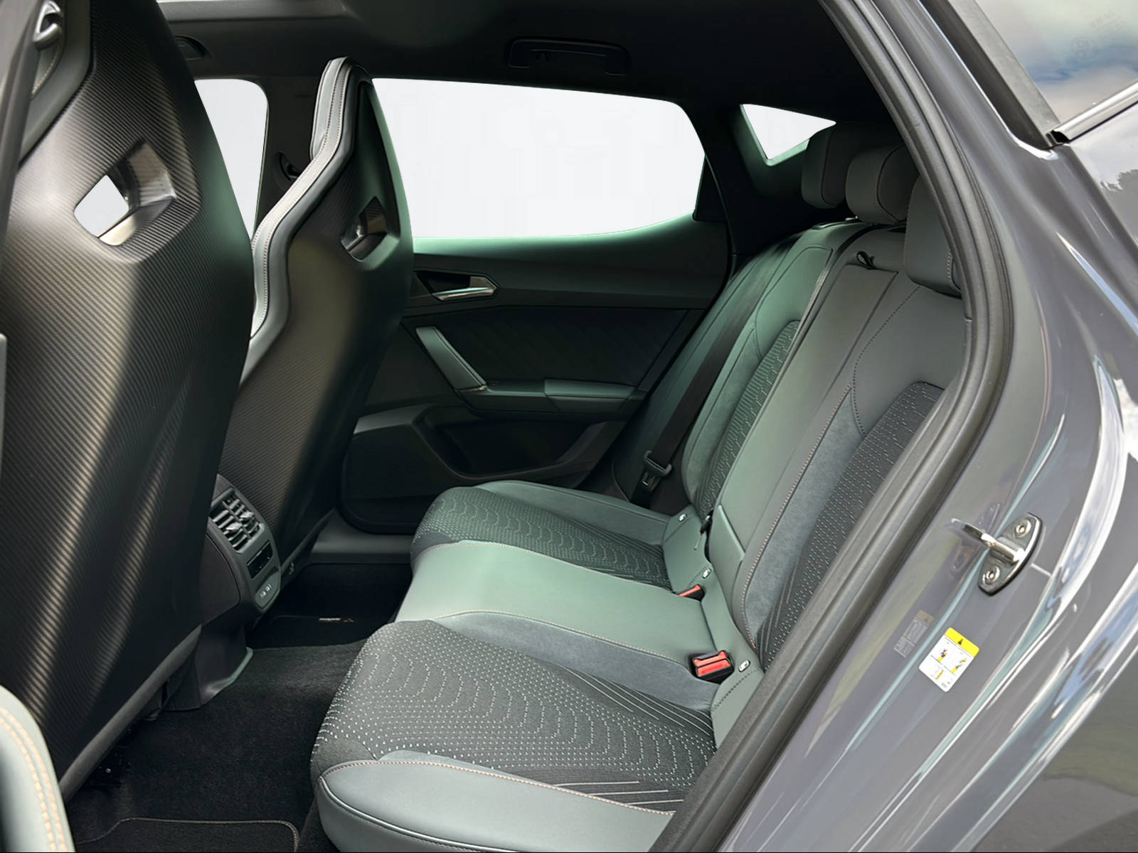 CUPRA Leon 2.0 TSI 325 Prime Edition Extreme DSG-image-8