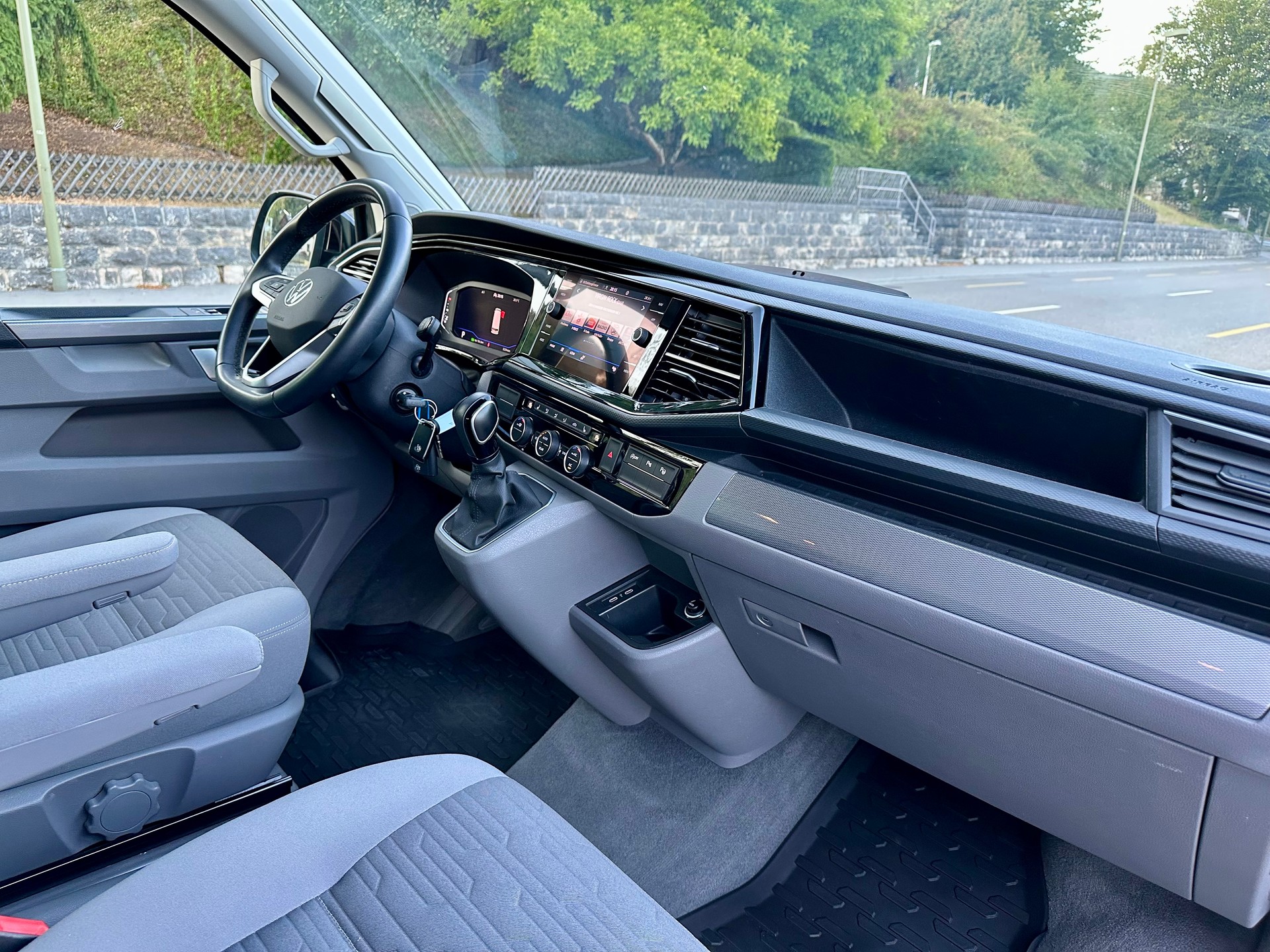 VW T6.1 California 2.0 TDI Ocean*Edition* DSG-image-18