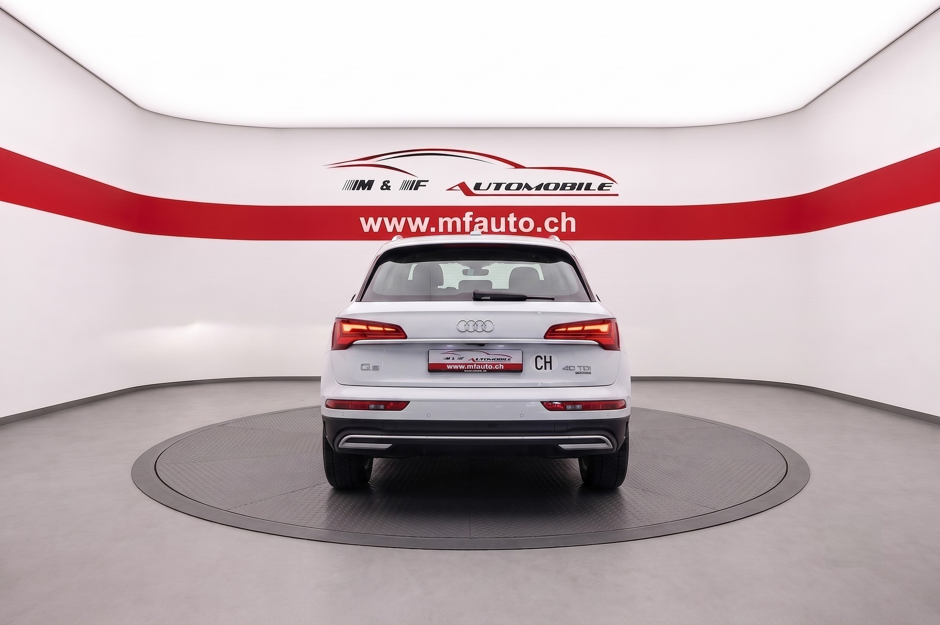 AUDI Q5 2.0 40 TDI quattro S-Tronic-image-4