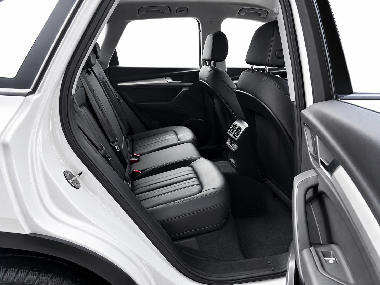 AUDI Q5 2.0 40 TDI quattro S-Tronic * CH FAHRZEUG * LEDER * AUKTION BIS 31.08.2026-image-14
