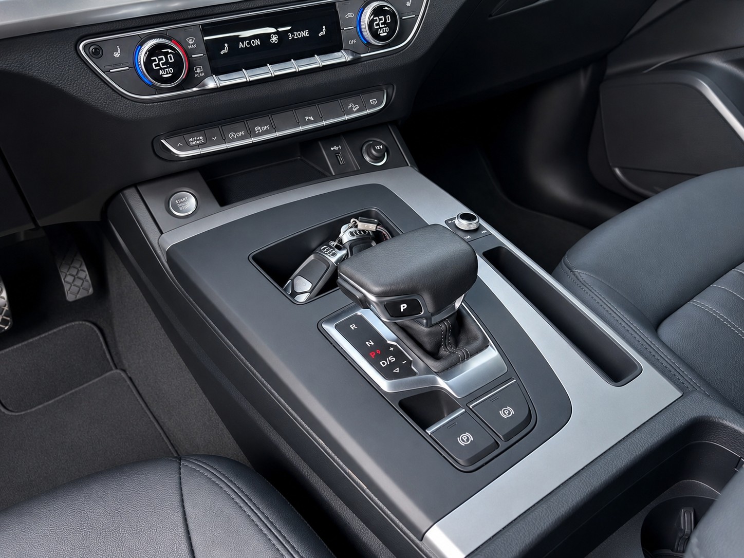 AUDI Q5 2.0 40 TDI quattro S-Tronic * CH FAHRZEUG * LEDER * AUKTION BIS 31.08.2026-image-31
