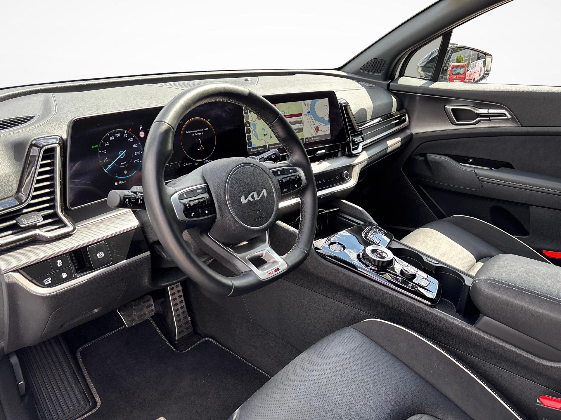 KIA Sportage 1.6 T-GDi PHEV GT-Line-image-2