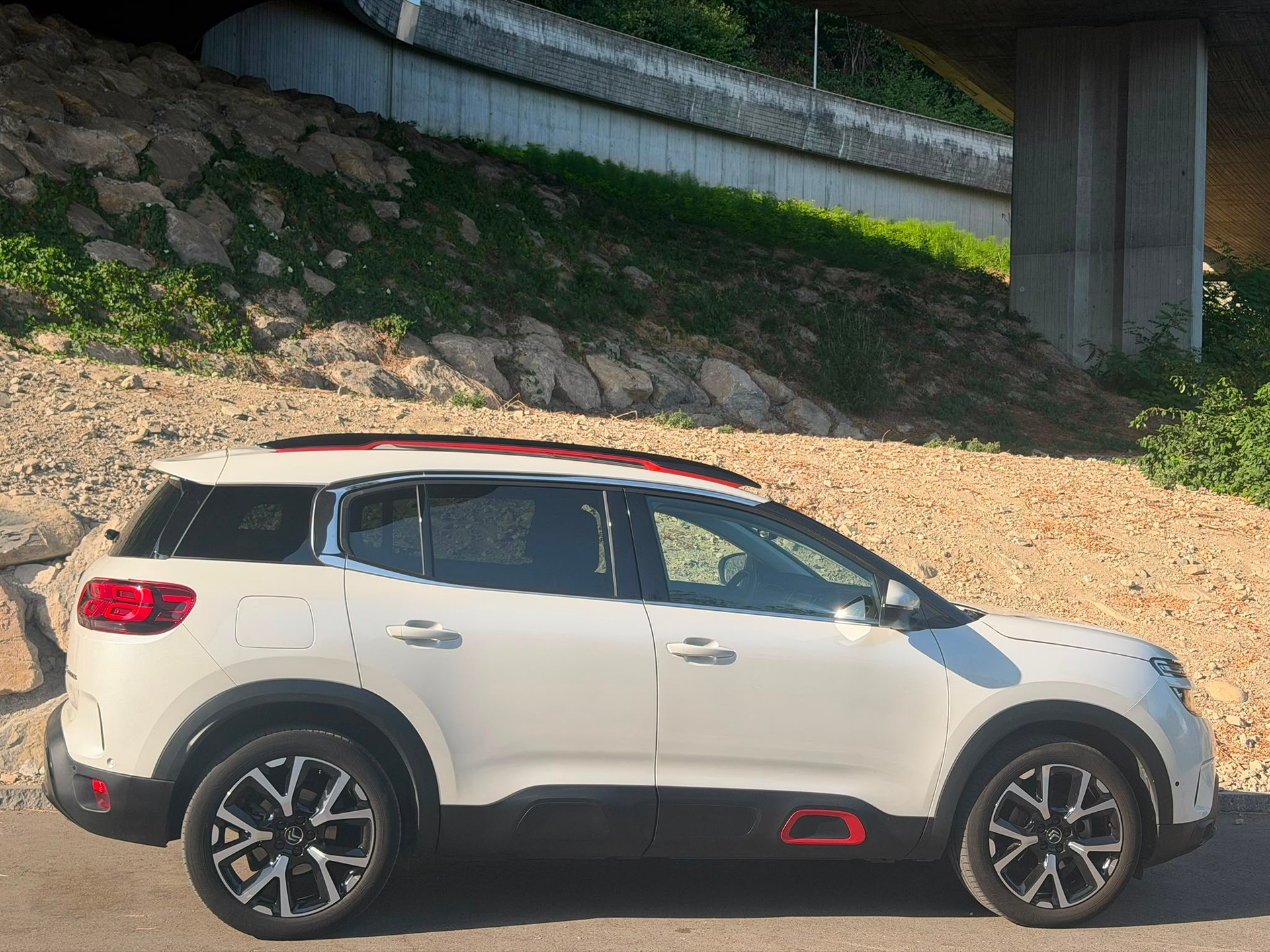 CITROEN C5 Aircross 1.6i PureTech Shine EAT8-image-5