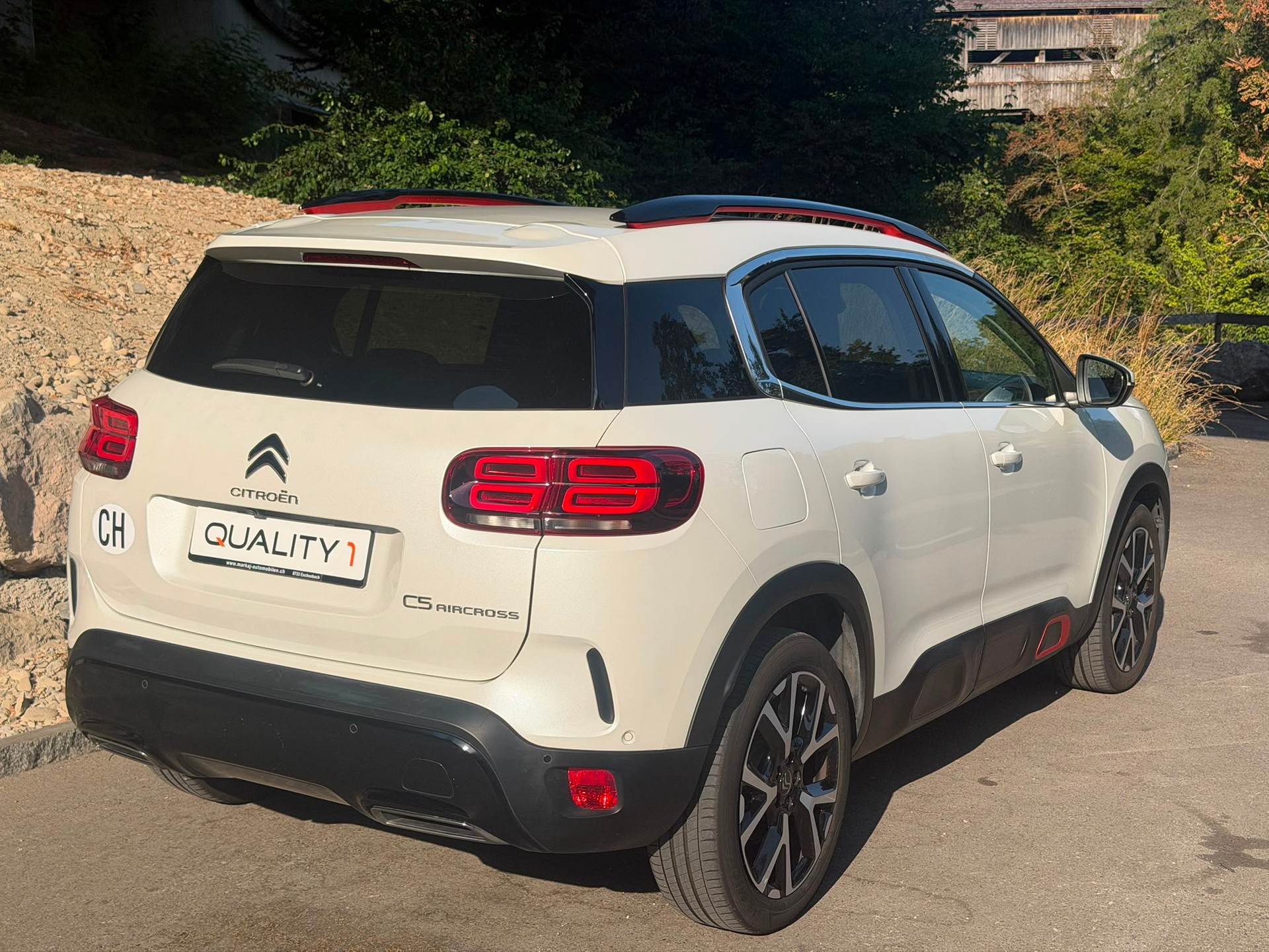 CITROEN C5 Aircross 1.6i PureTech Shine EAT8-image-4