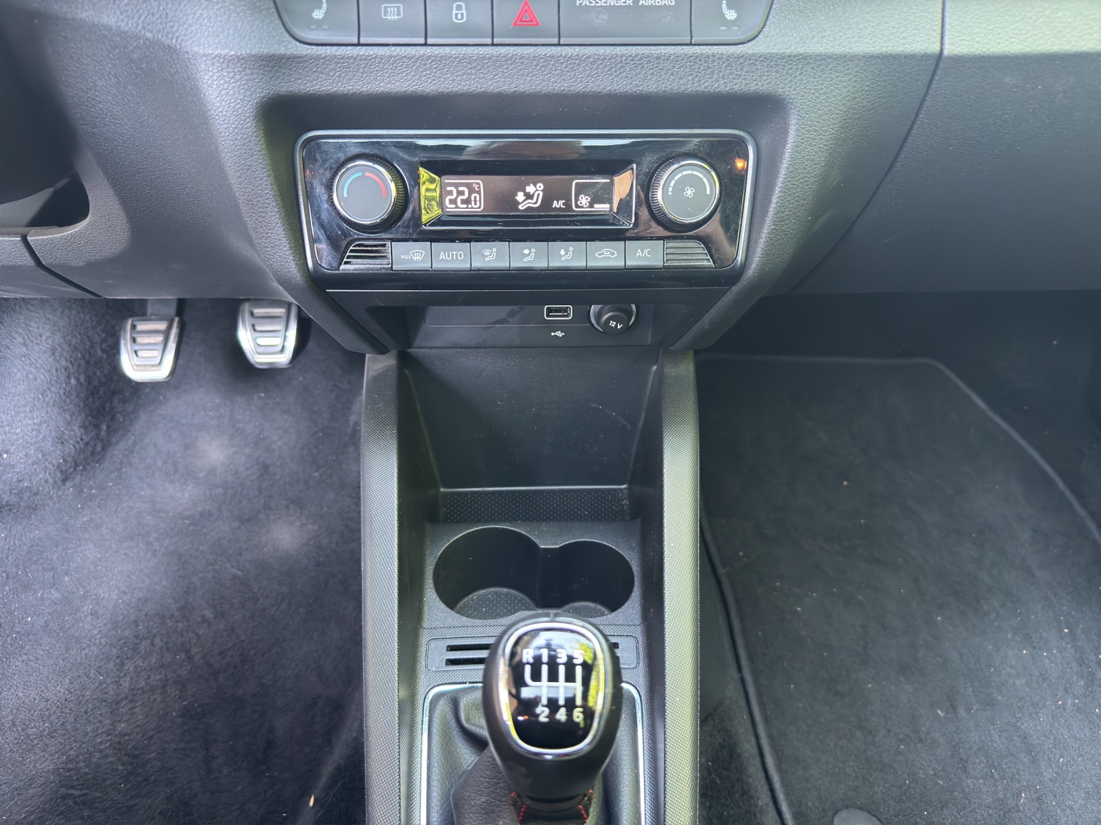 SKODA Fabia 1.0 TSI Monte Carlo-image-14