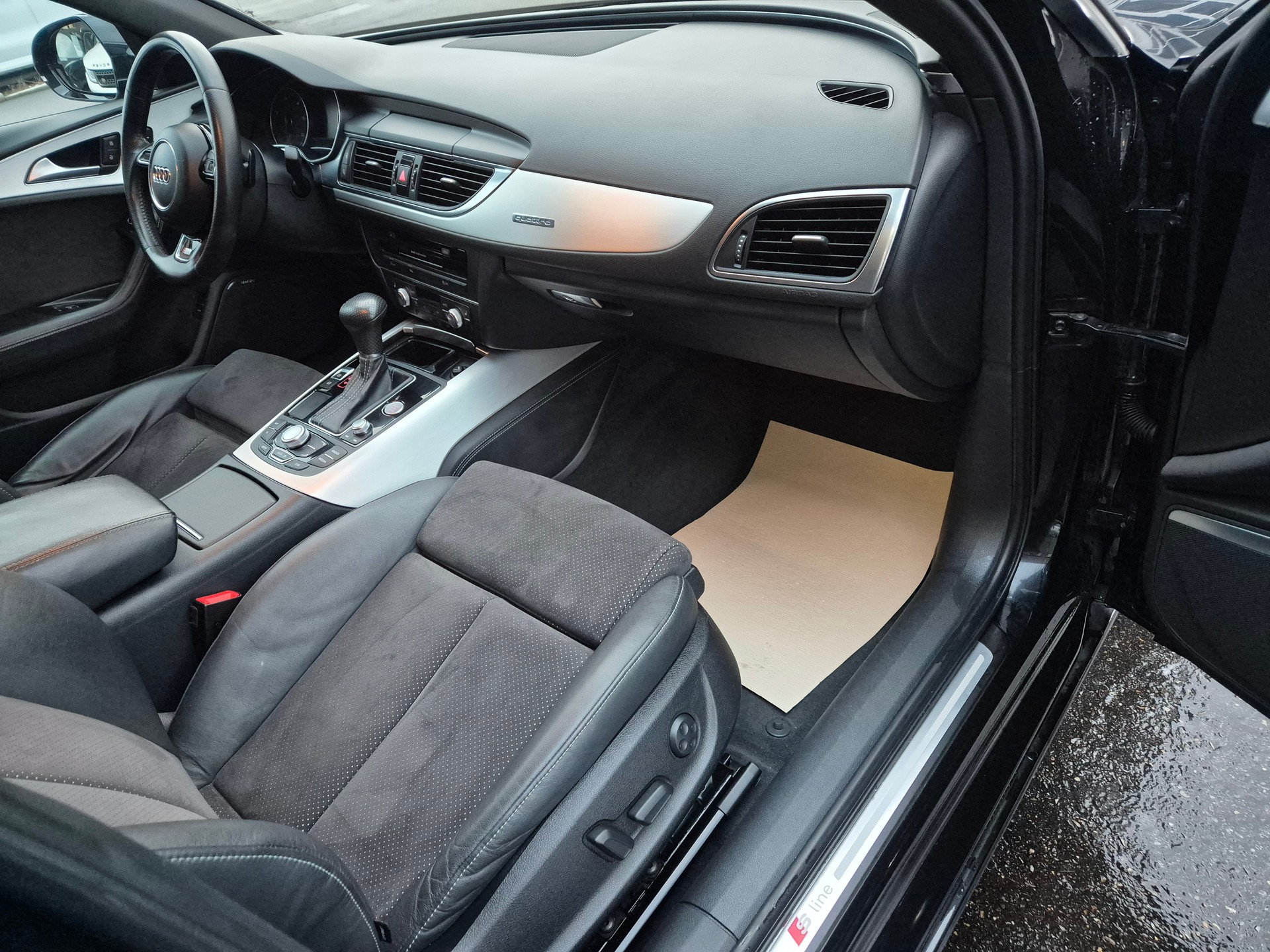 AUDI A6 Avant 3.0 TDI V6 quattro S-tronic-image-9