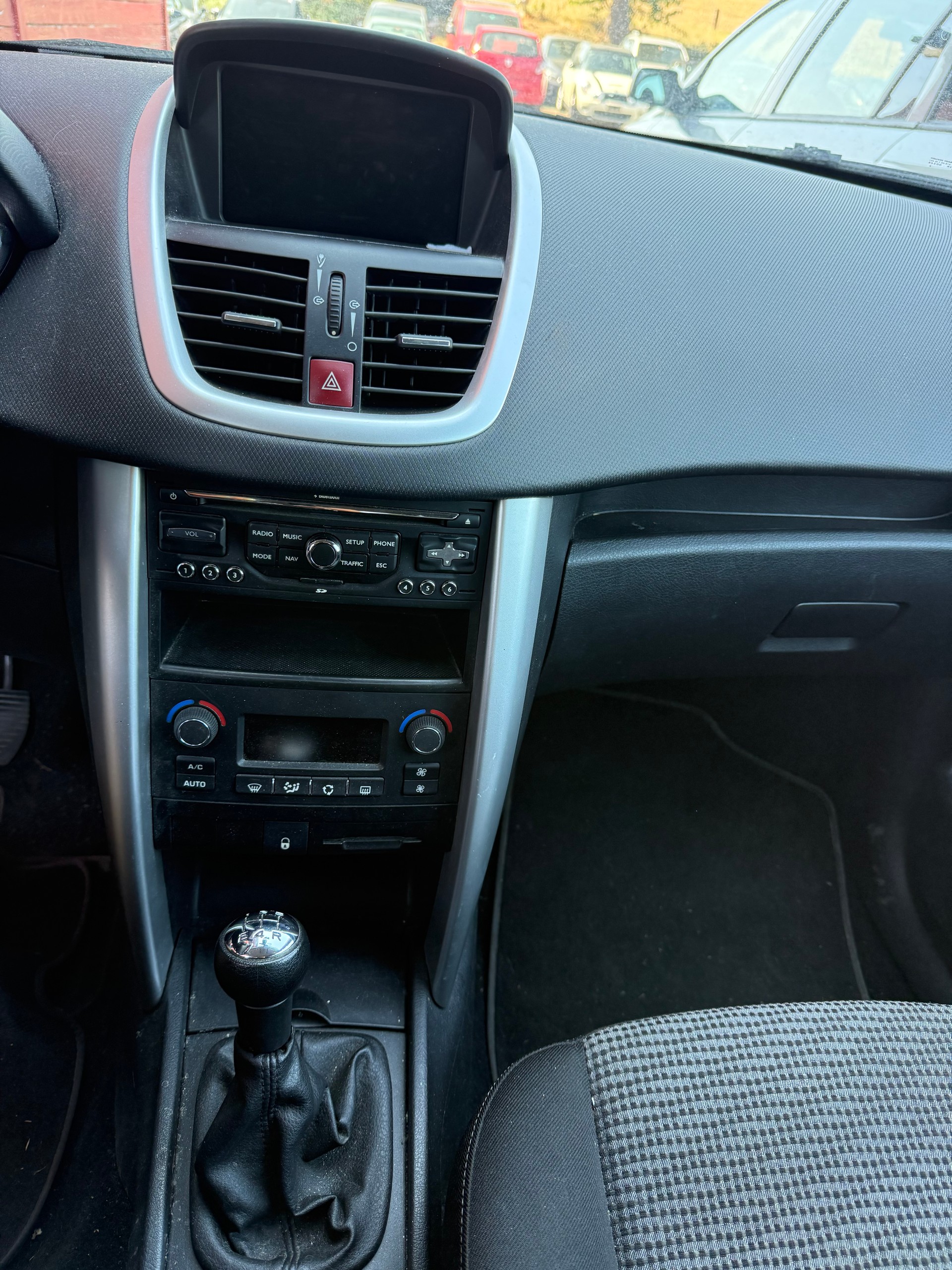 PEUGEOT 207 1.6 16V Sport-image-6